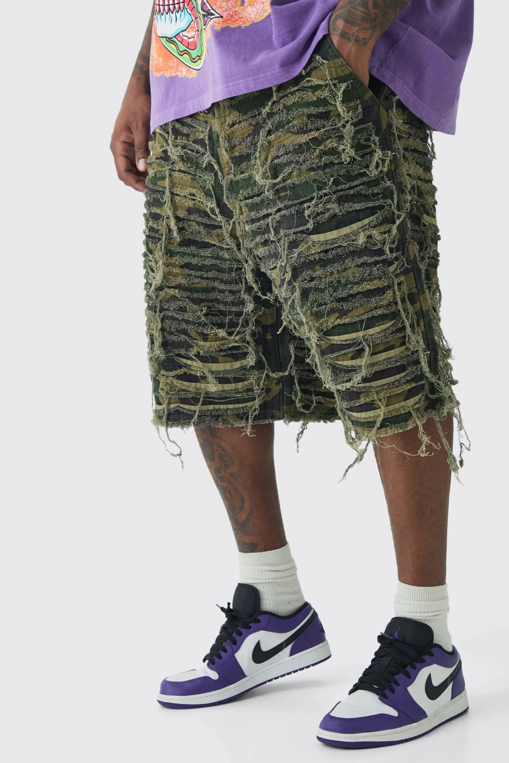 Plus Relaxed Heavily Distressed Camo Jort | BoohooMAN UK