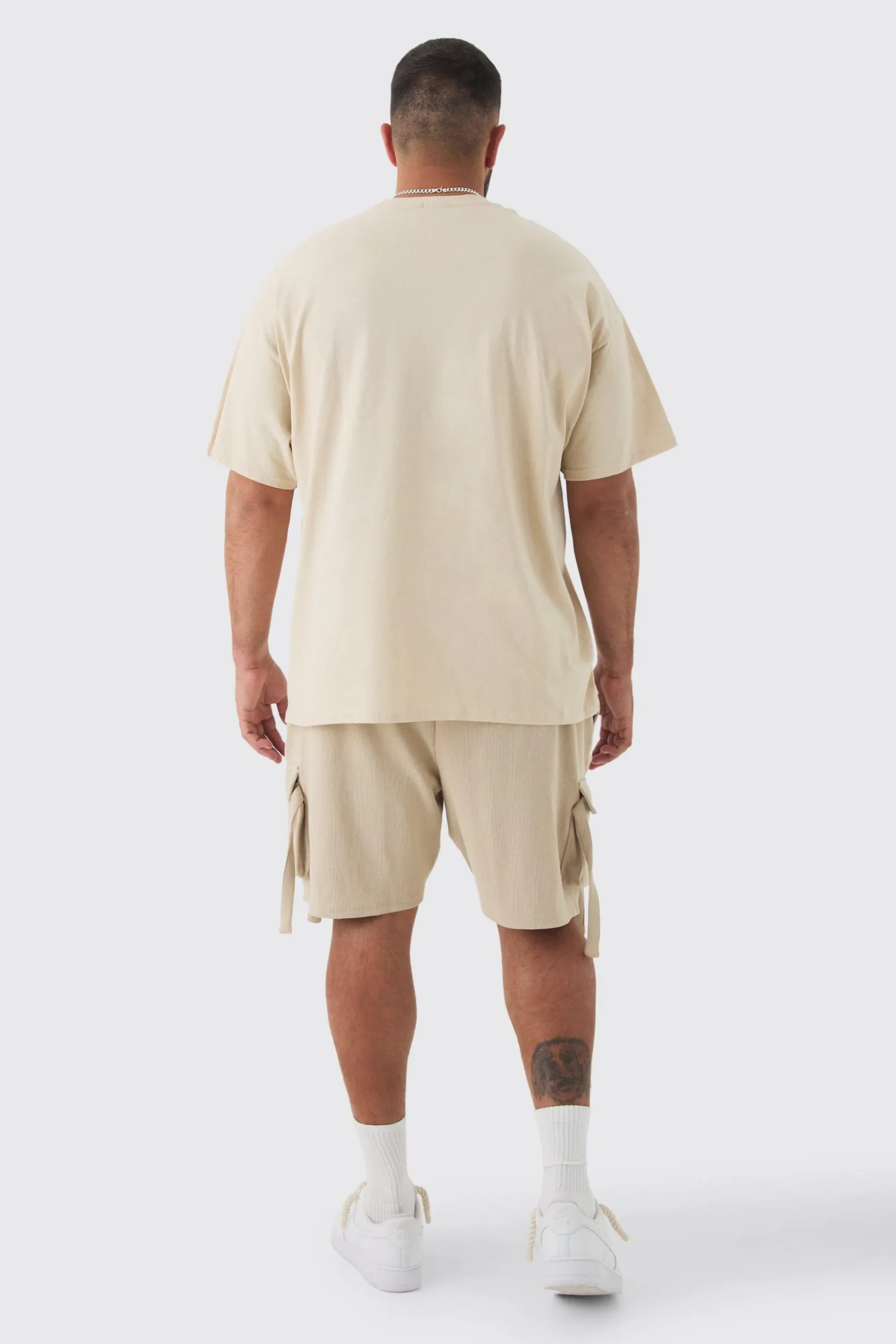 Plus Ribbed Relaxed Cargo Short In Taupe | BoohooMAN UK