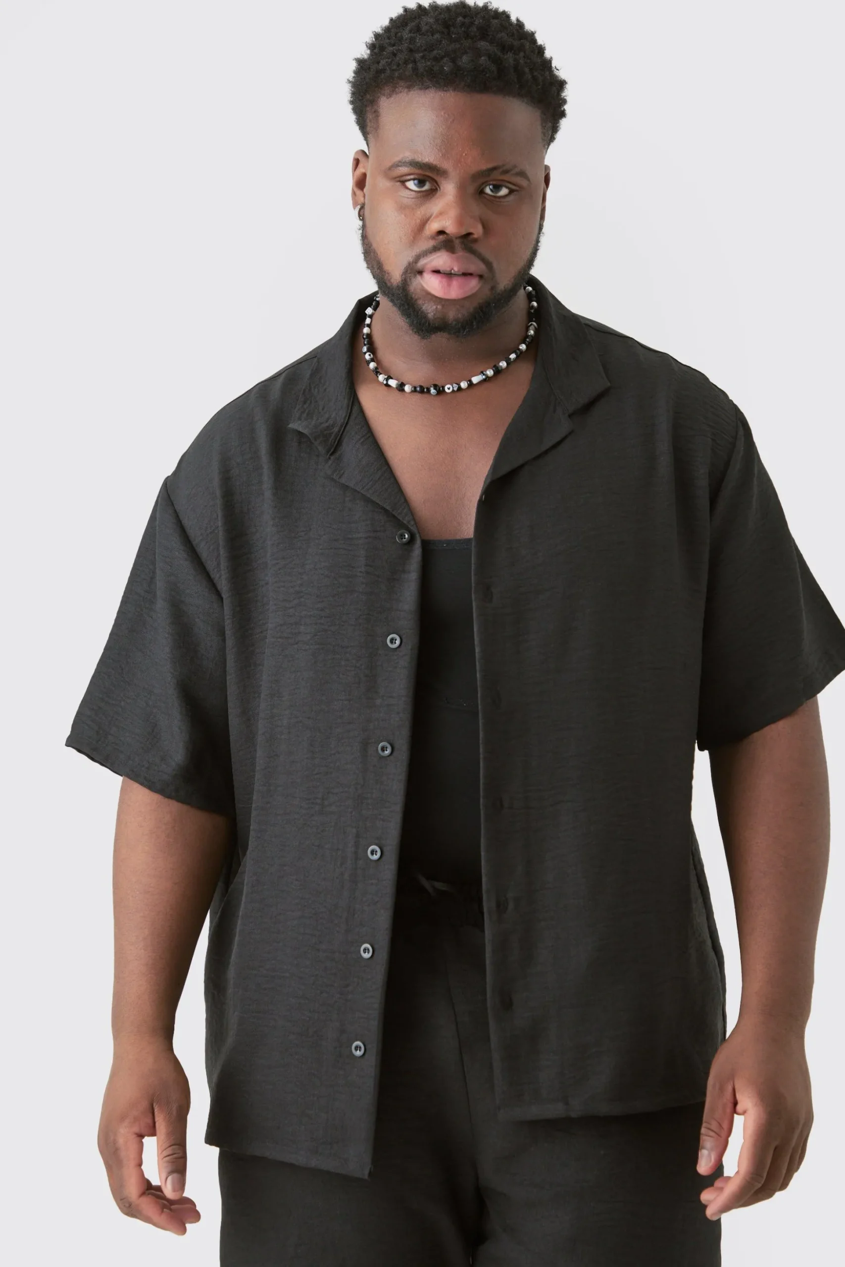 Plus Short Sleeve Drop Revere Linen Shirt & Short Set In Black | BoohooMAN UK