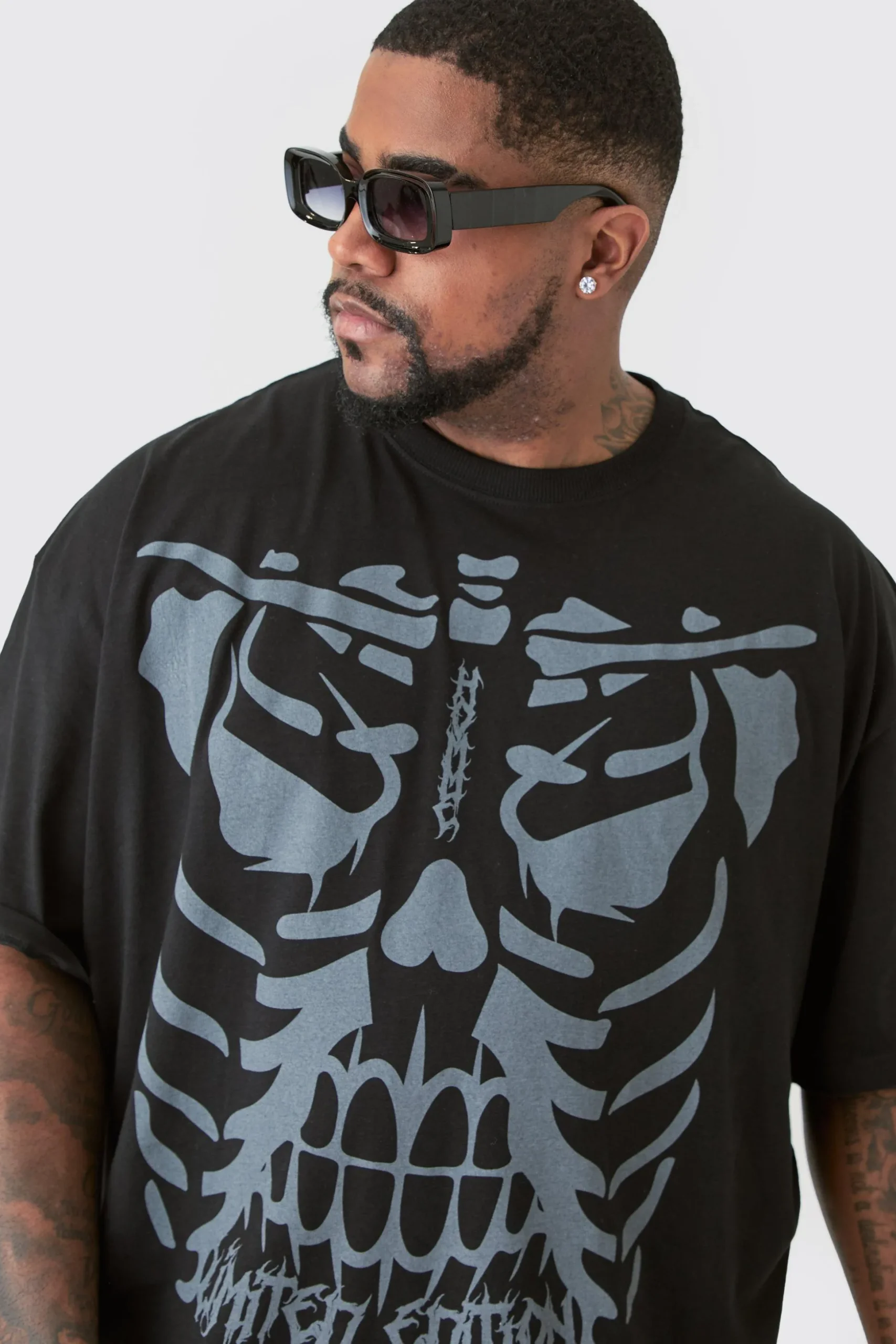 Plus Skeleton Graphic T-shirt In Black | BoohooMAN UK