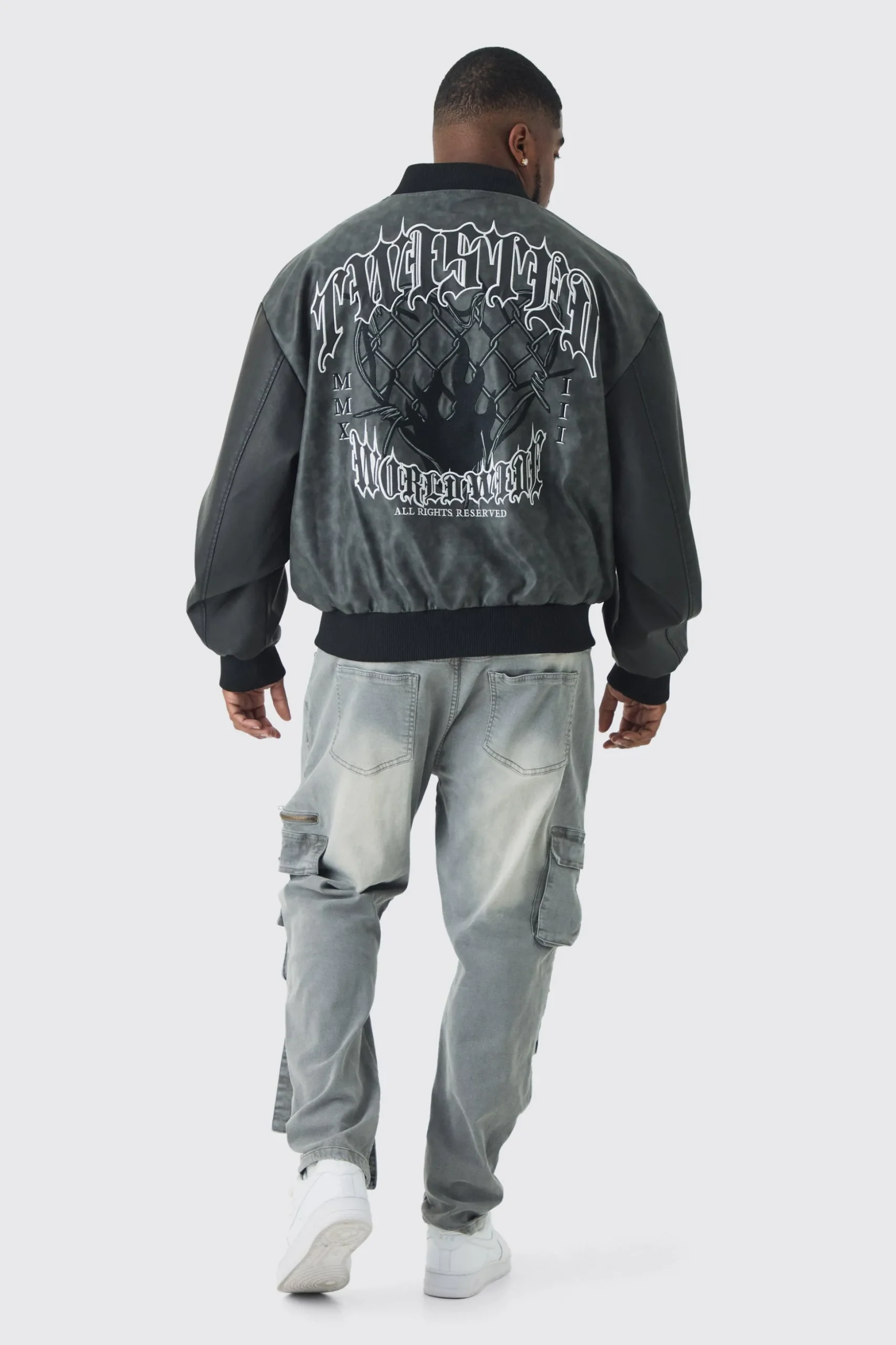 Plus Skinny Stretch Multi Pocket Cargo Jeans | BoohooMAN UK
