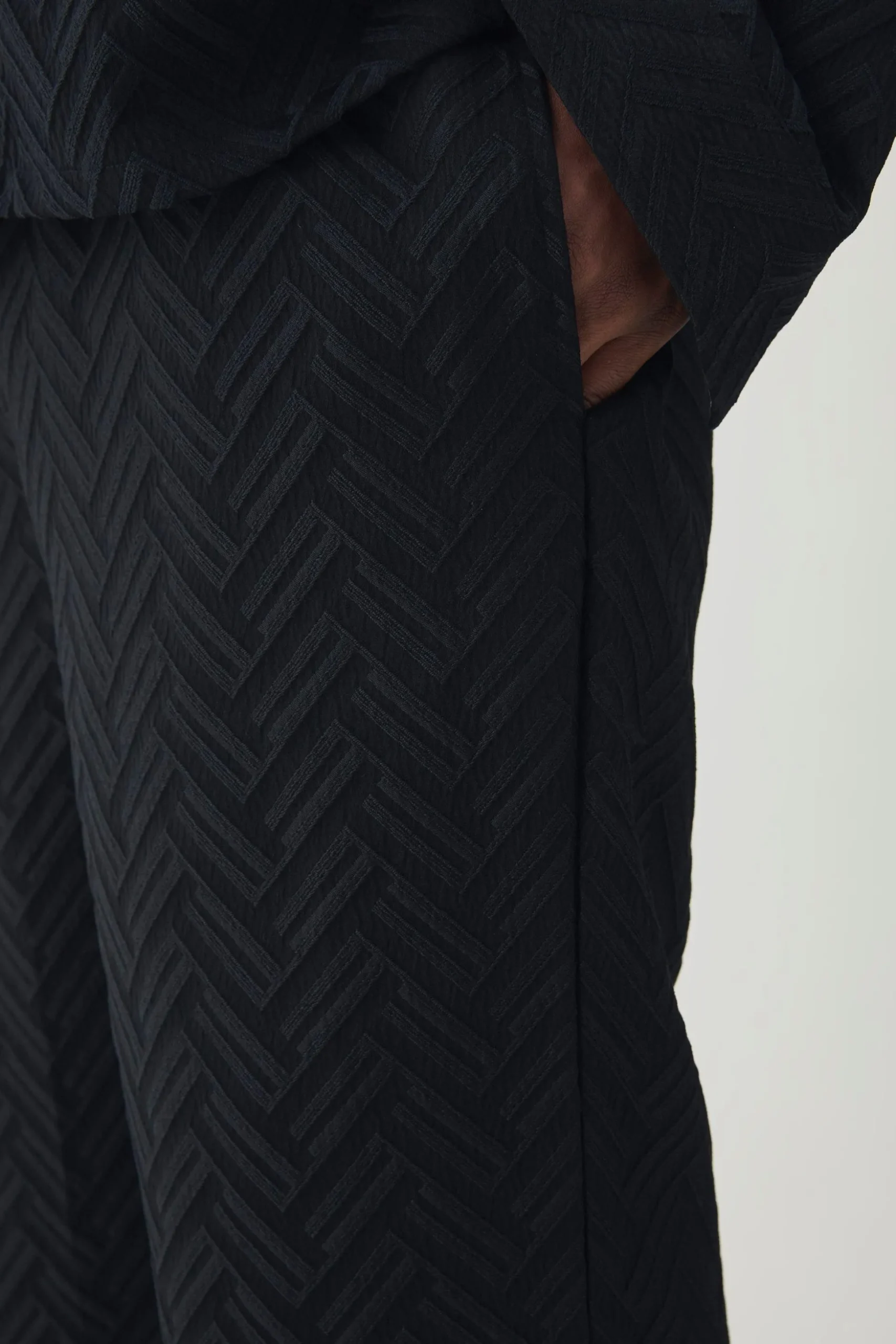 Plus Tonal Geo Smart Straight Trouser | BoohooMAN UK