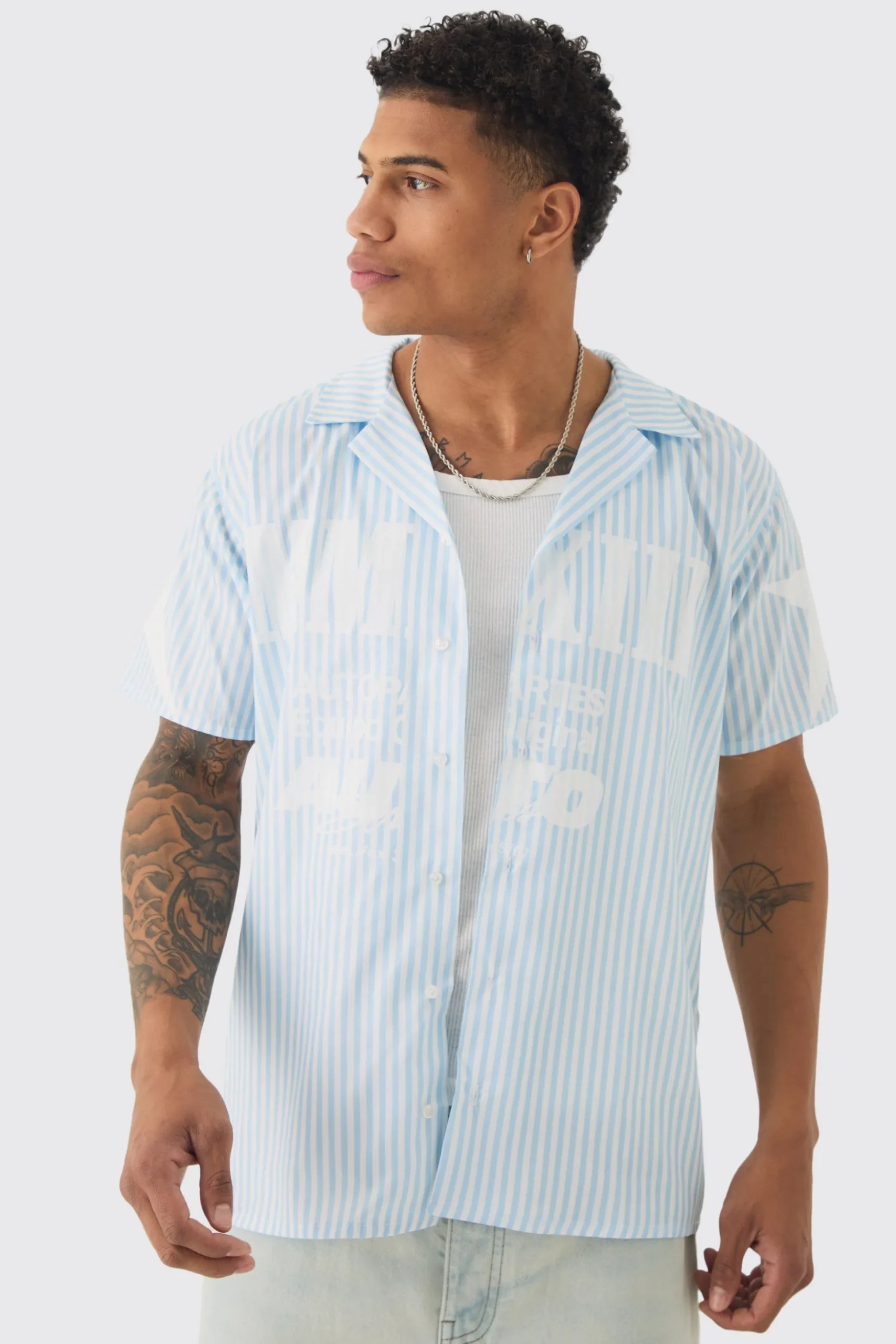 Regular Collared Stripe Graphic Shirt | BoohooMAN UK