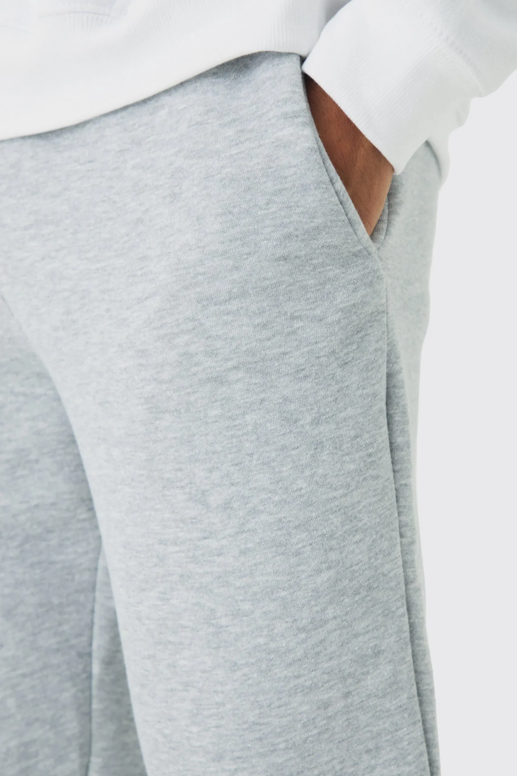 Regular Fit Basic Split Hem Jogger | BoohooMAN UK