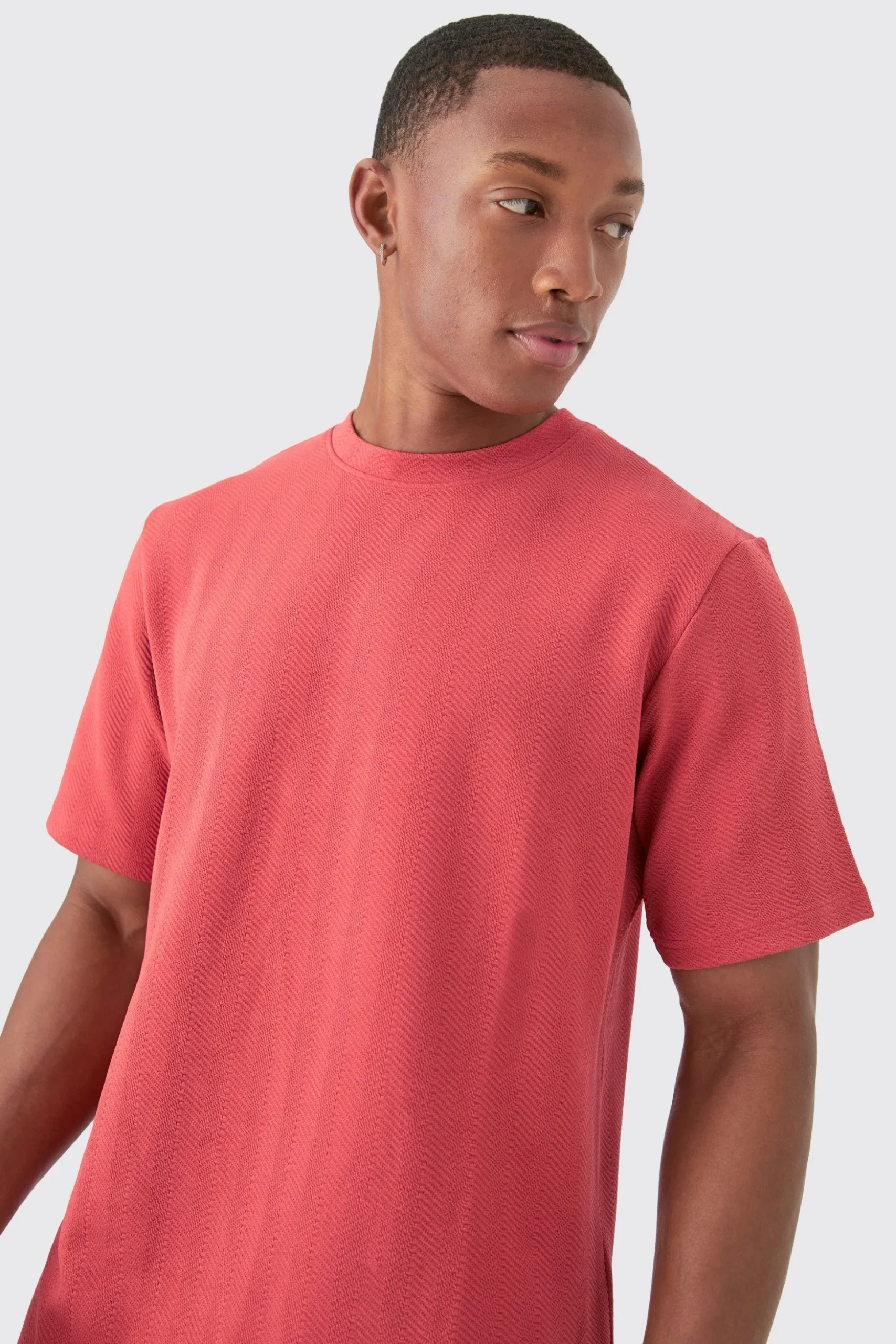 Regular Fit Herringbone T-shirt And Short Set | BoohooMAN UK