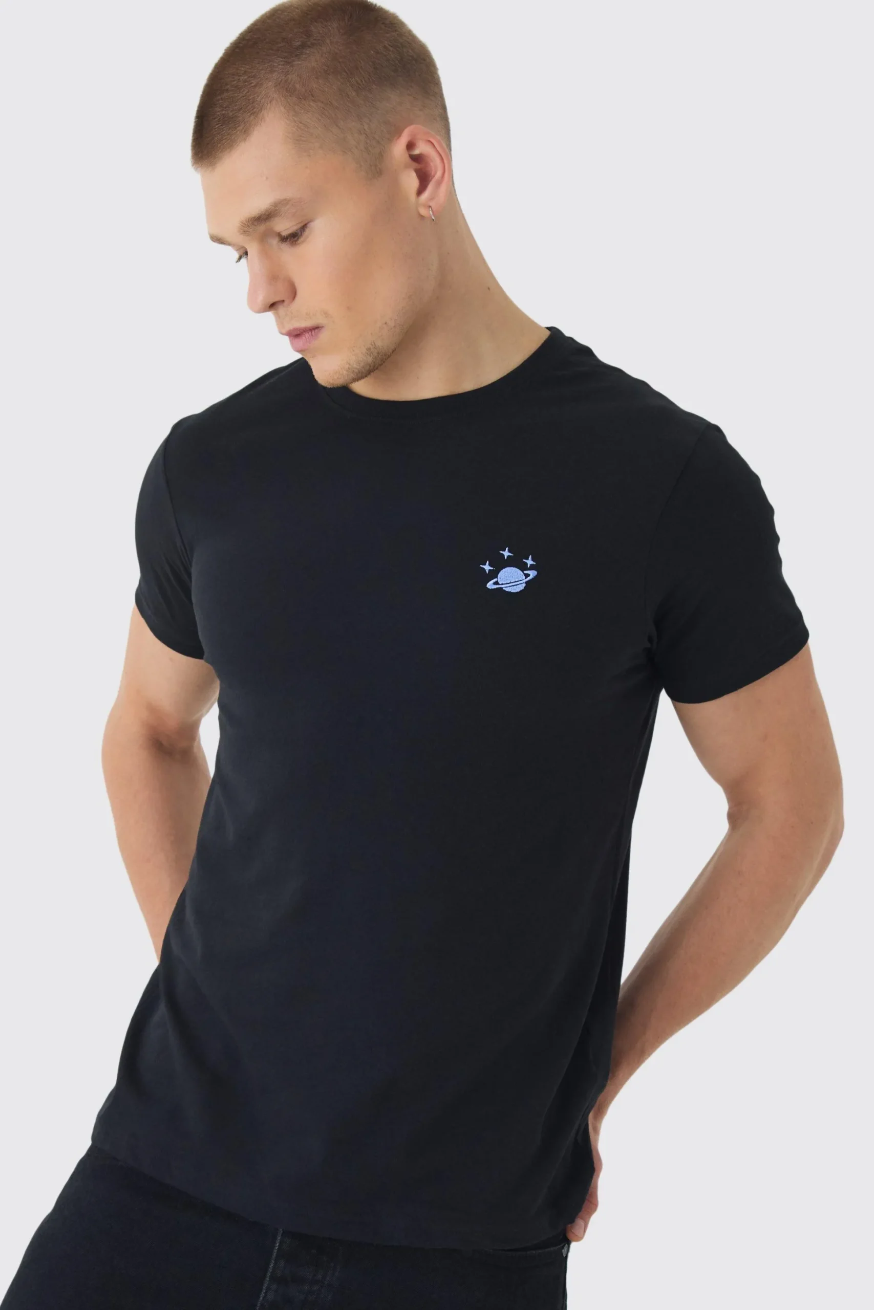 Regular Fit Space Embroidery T-shirt | BoohooMAN UK