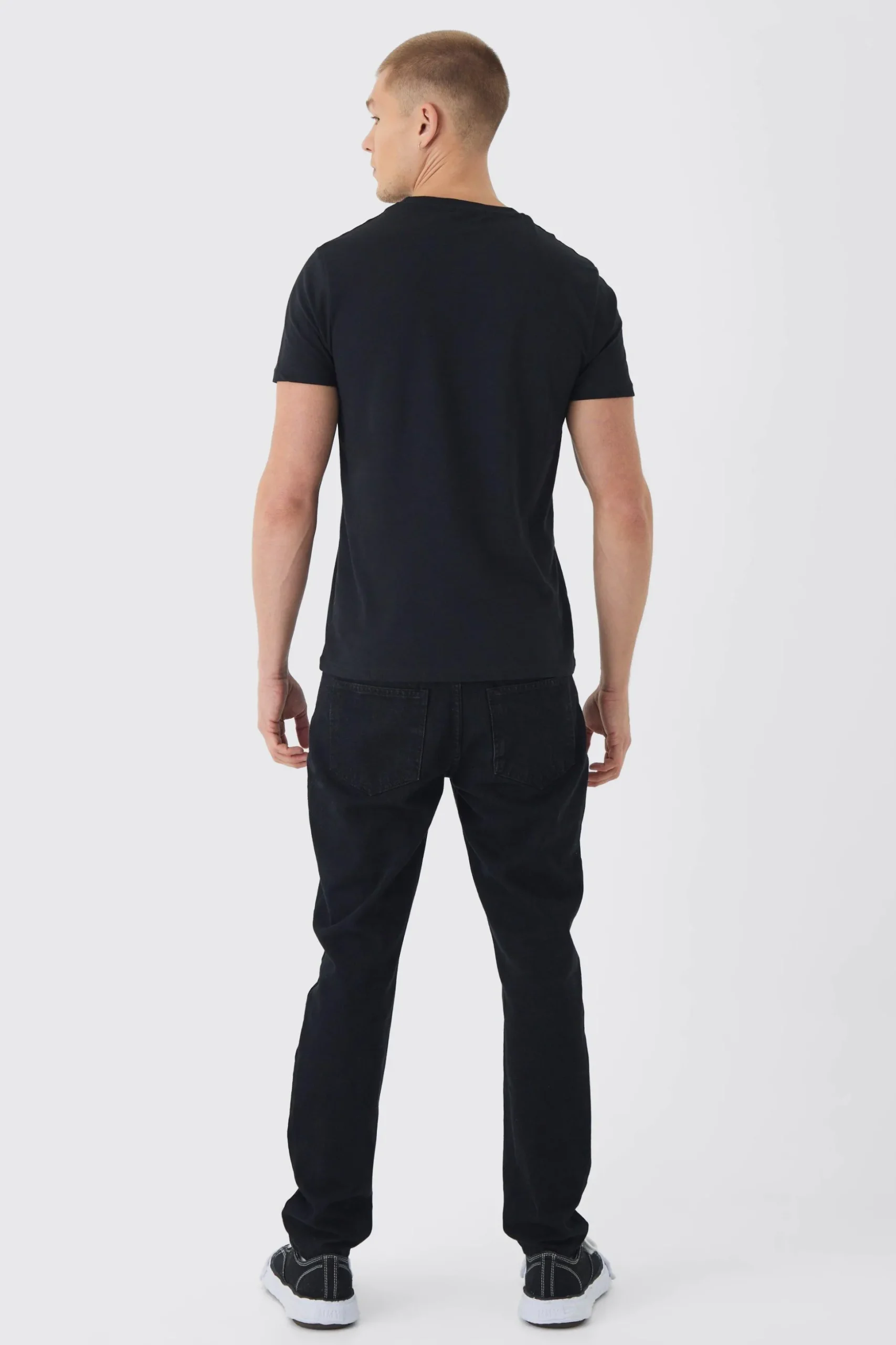 Regular Fit Space Embroidery T-shirt | BoohooMAN UK