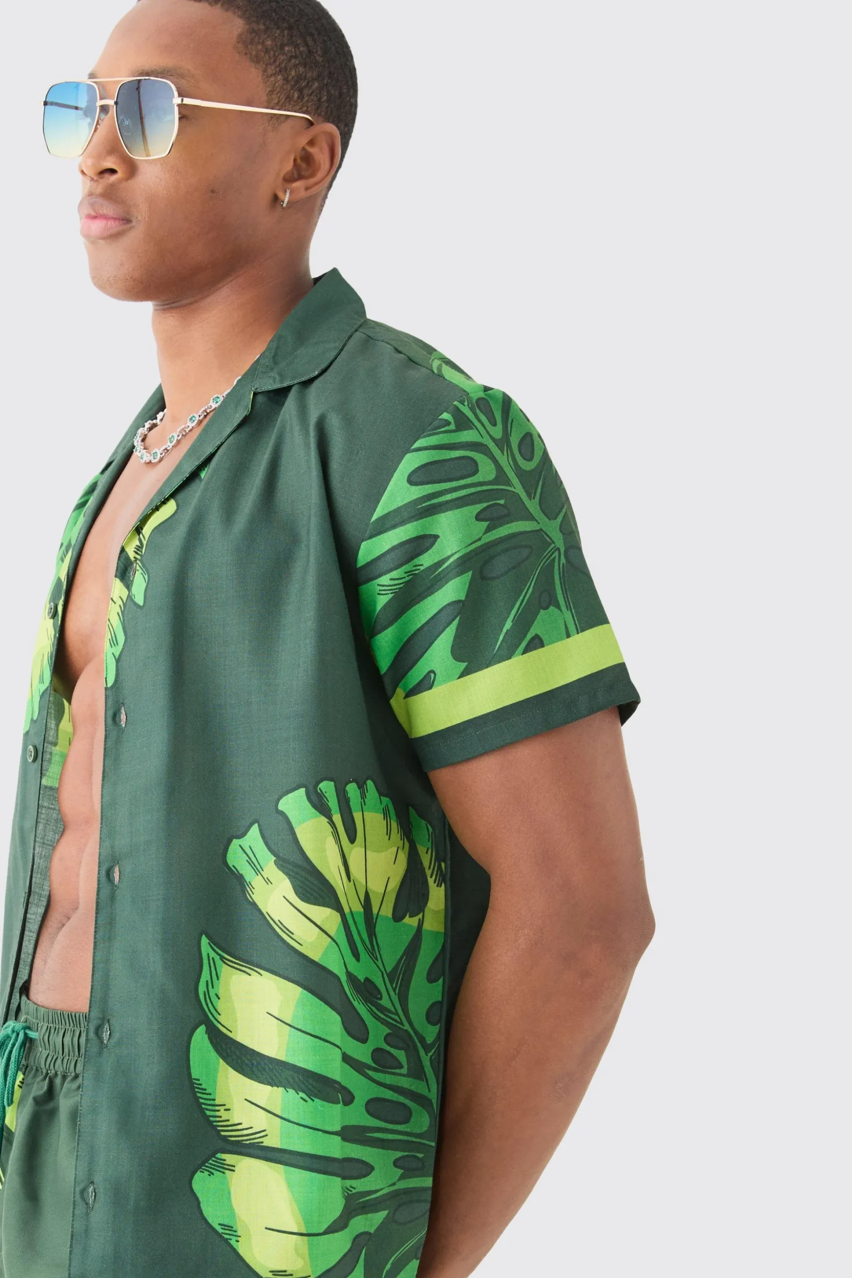Regular Leaf Shirt & Swim Short Set | BoohooMAN UK
