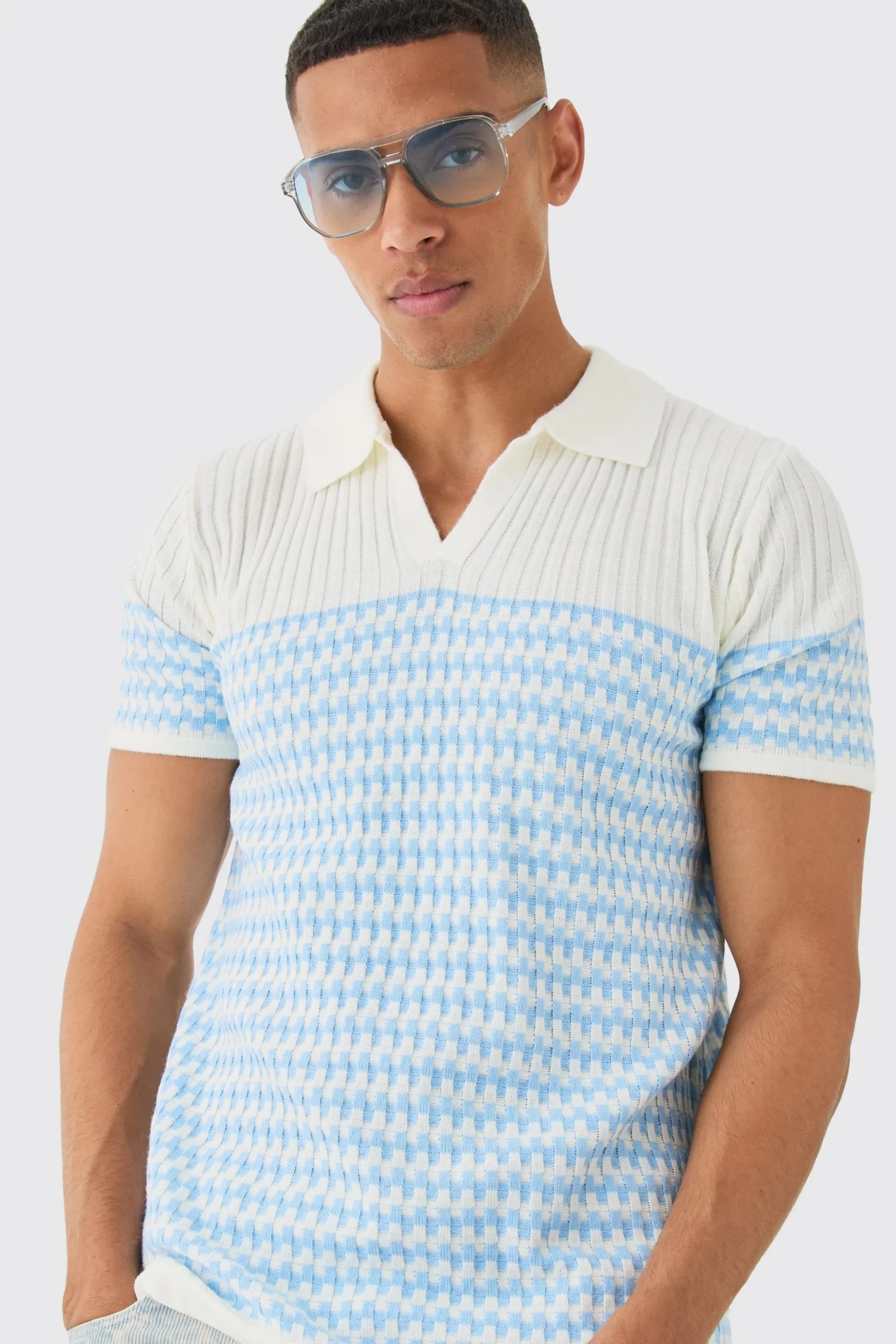 Regular V Neck Stripe Knitted Polo | BoohooMAN UK