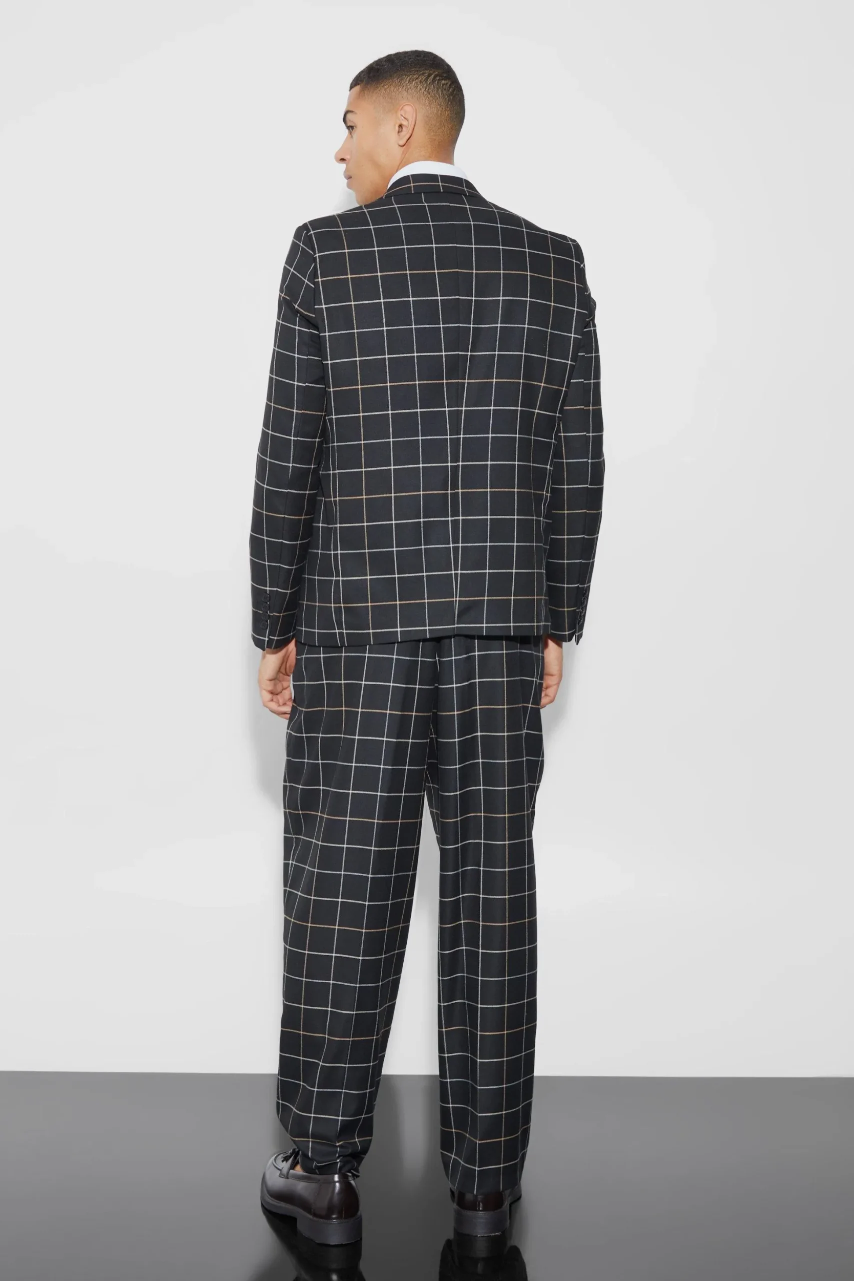 Relaxed Fit Check Suit | BoohooMAN UK