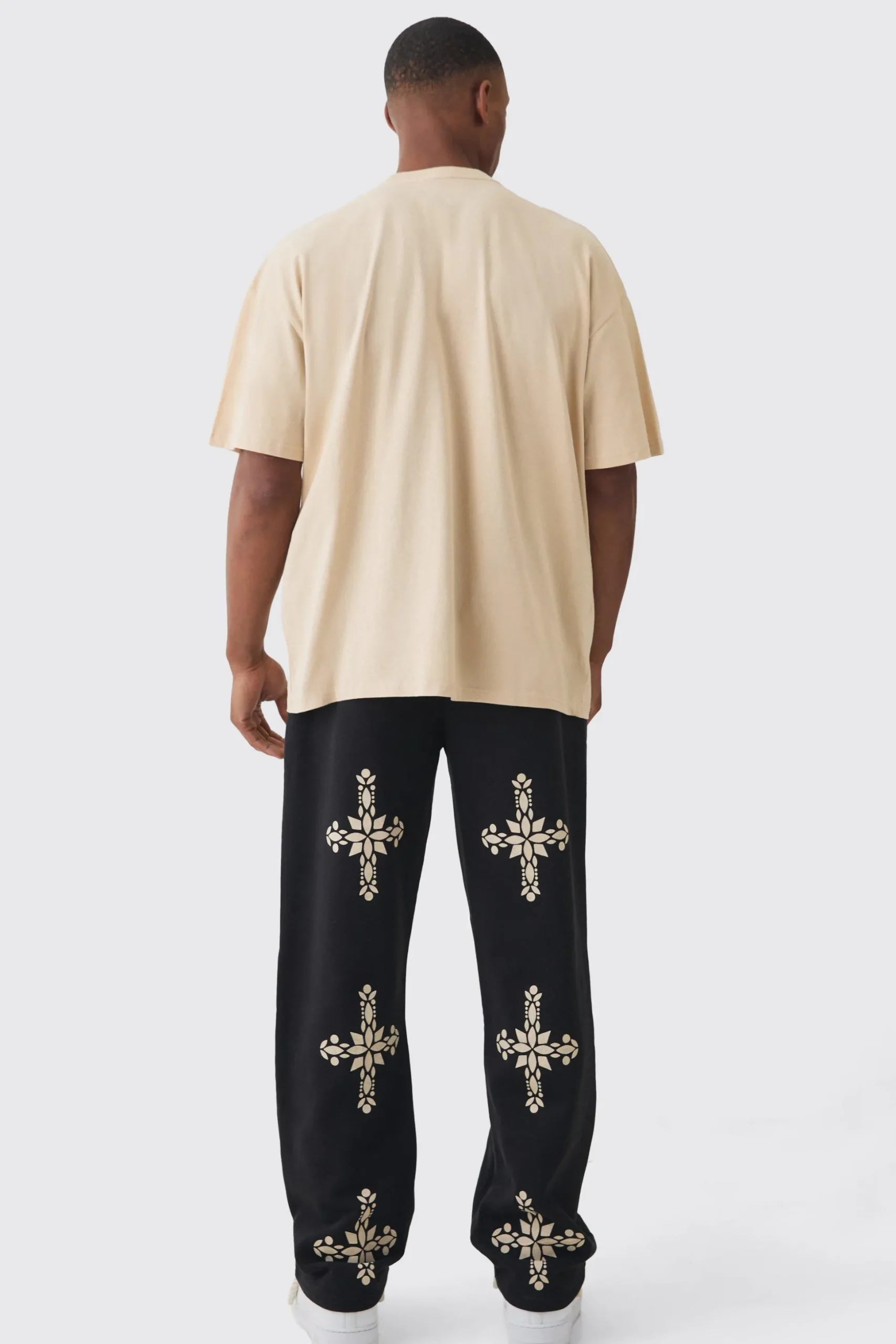 Relaxed Fit Gothic Cross Print Jogger | BoohooMAN UK