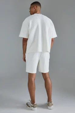 Relaxed Fit Mid Length Heavy Boucle Short | BoohooMAN UK