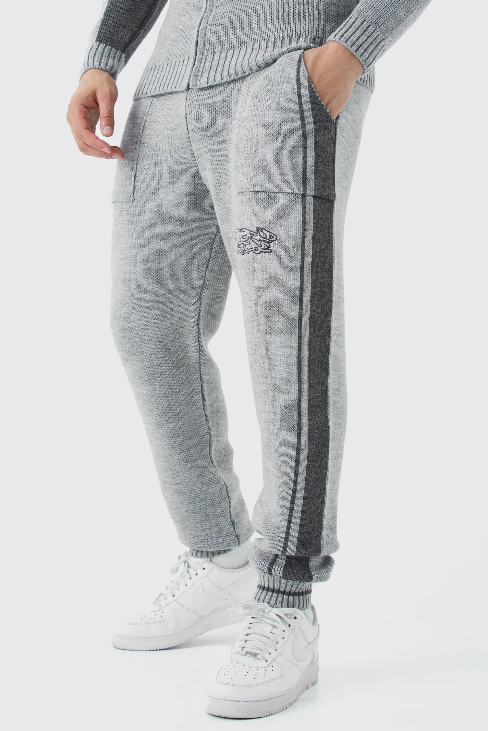 Relaxed Fit Pannel Knitted Jogger With Cuff | BoohooMAN UK