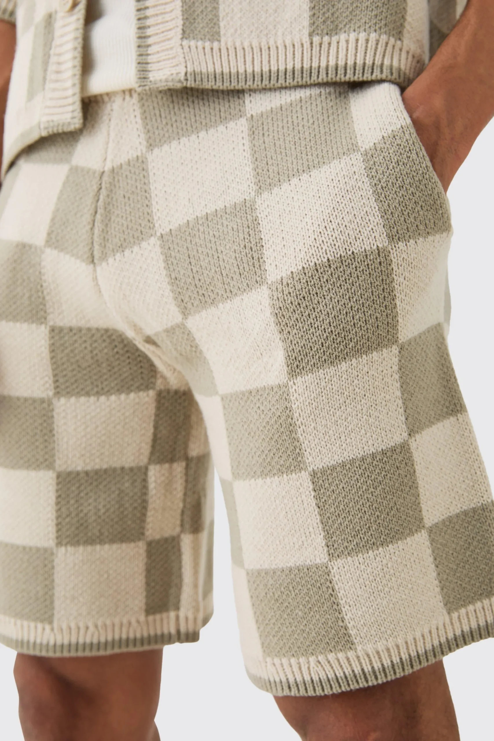 Relaxed Mid Length Check Knitted Short | BoohooMAN UK
