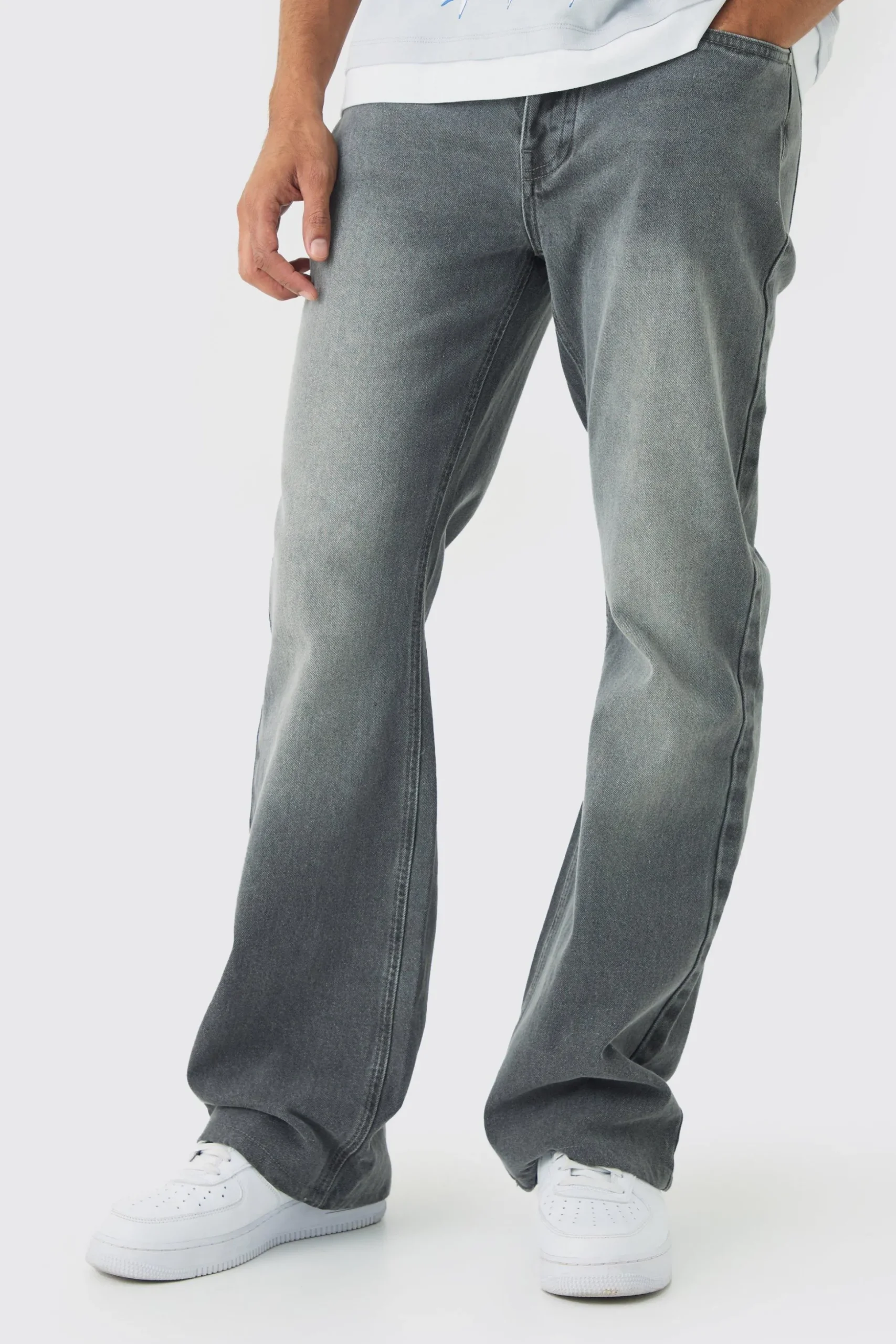 Relaxed Rigid Flare Jean In Mid Grey | BoohooMAN UK
