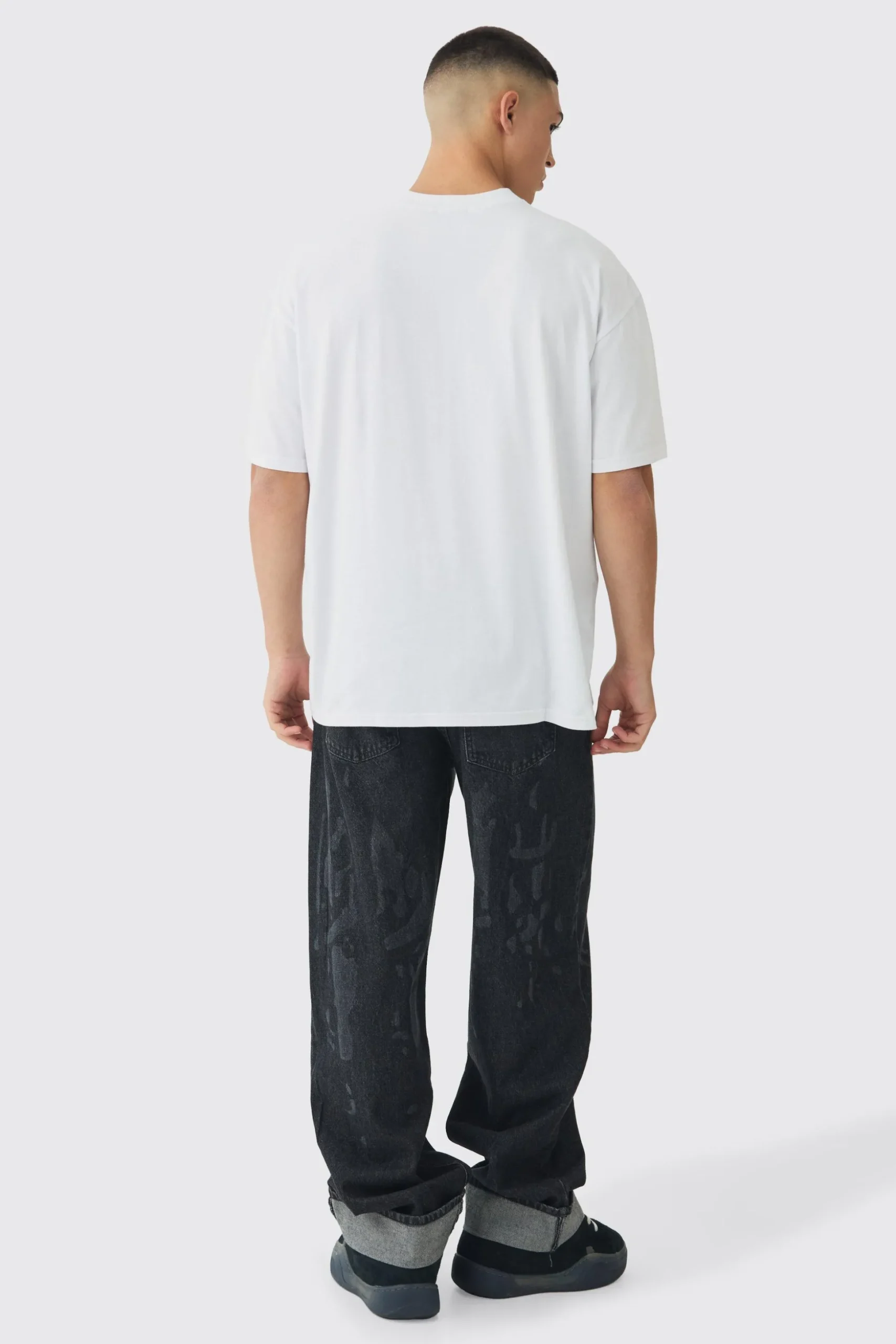 Relaxed Rigid Skeleton Printed Jeans With Chain | BoohooMAN UK
