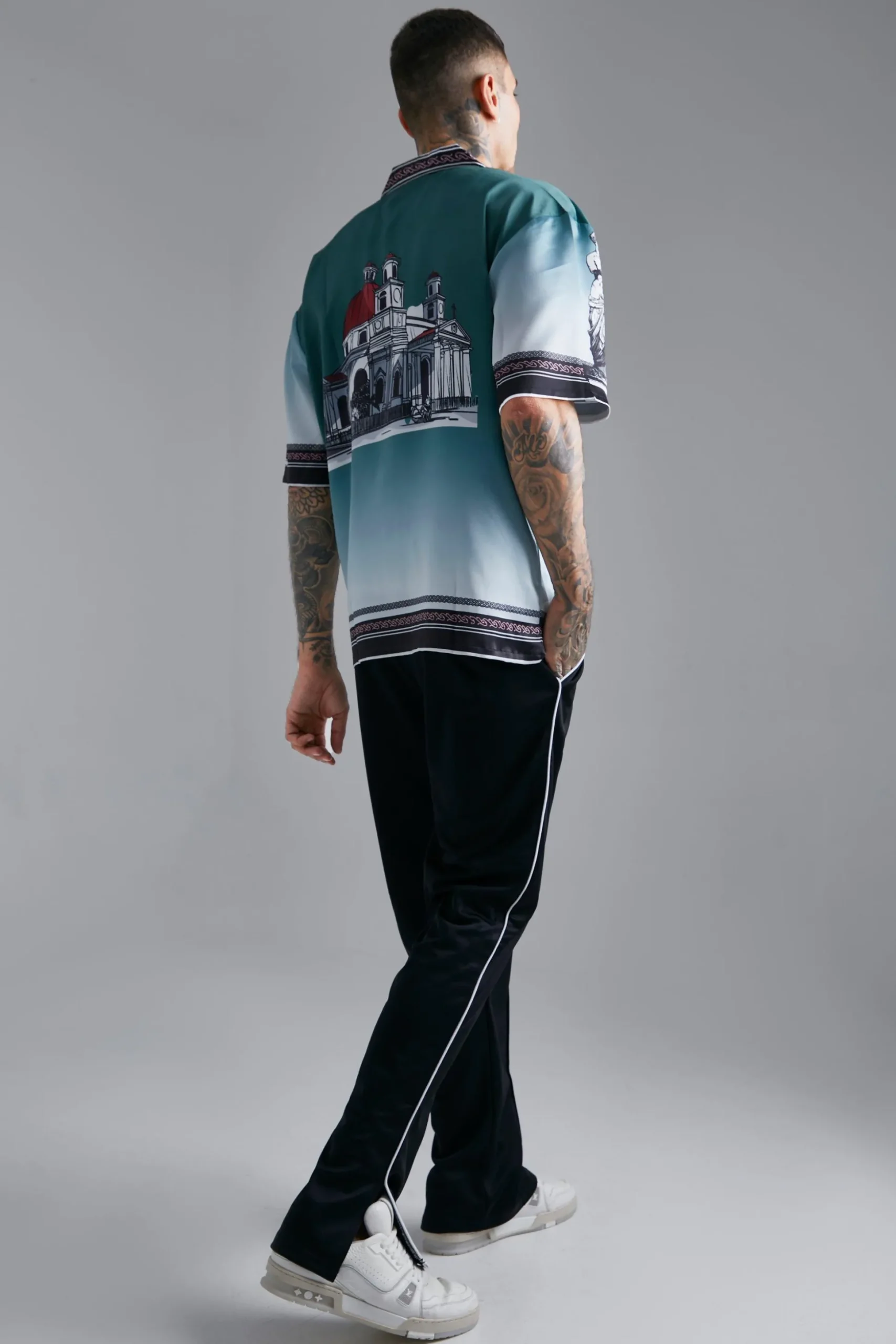 Satin Oversized Revere Statue Border Shirt | BoohooMAN UK