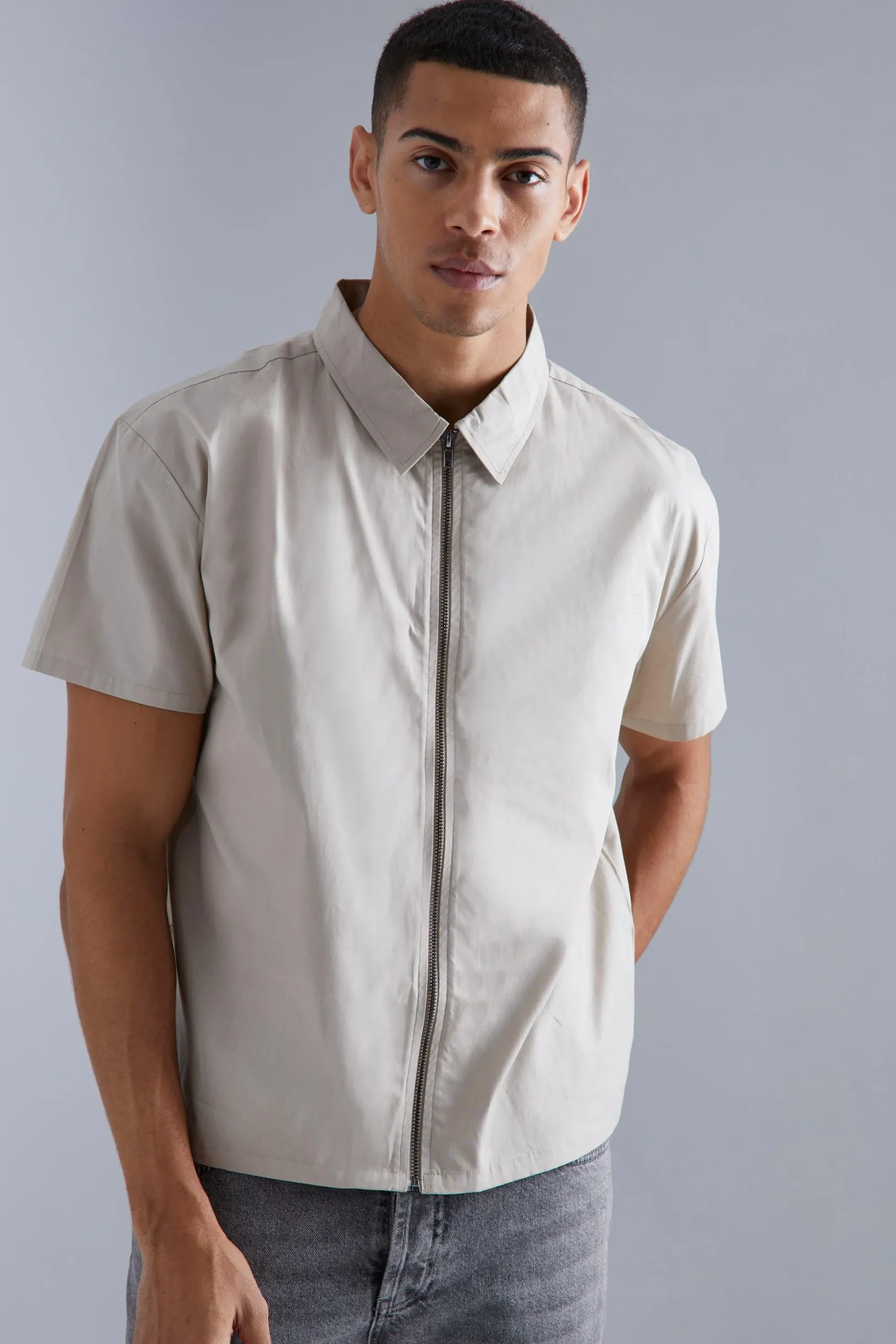Short Sleeve Boxy Zip Shirt | BoohooMAN UK