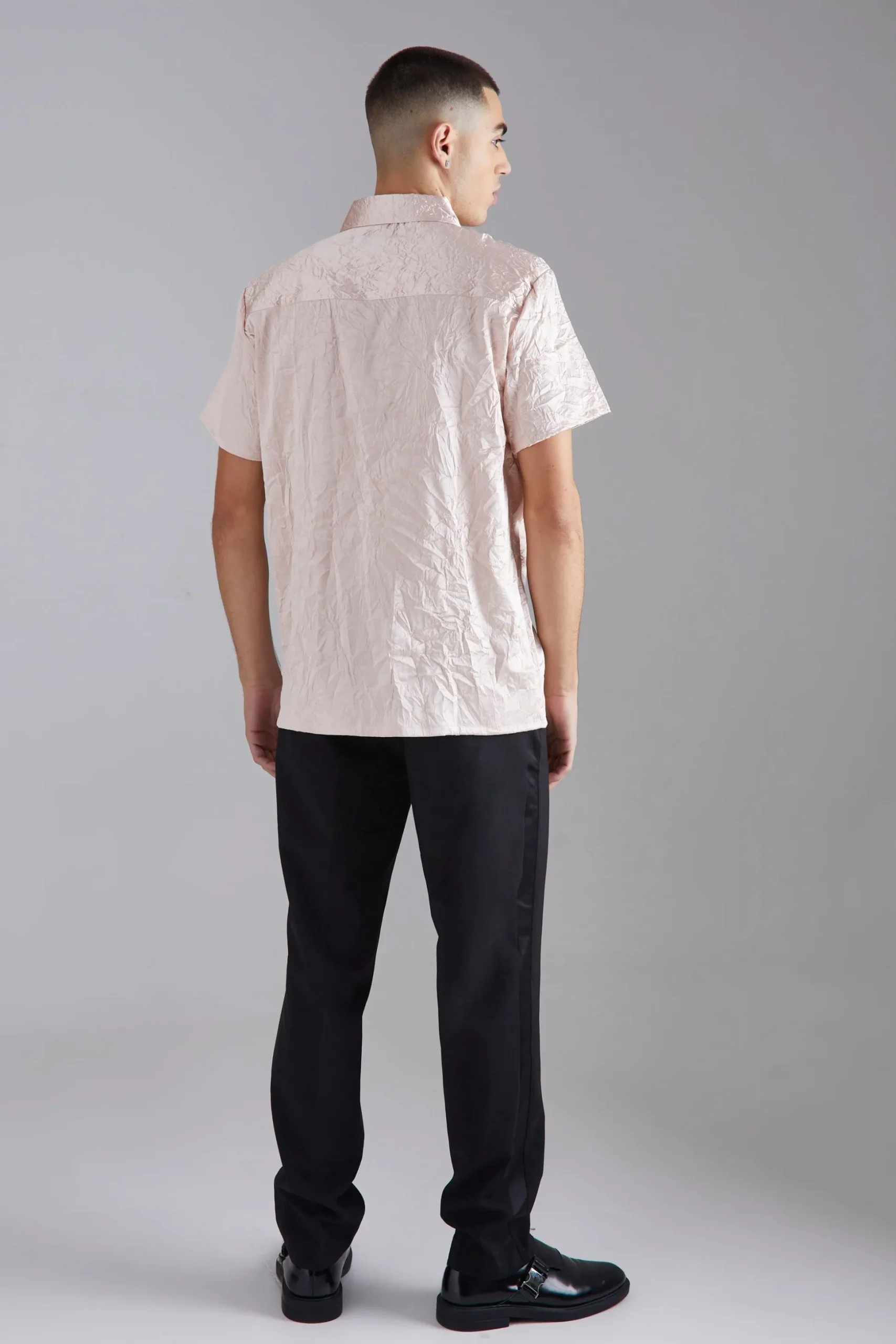 Short Sleeve Crinkle Satin Sheen Shirt | BoohooMAN UK