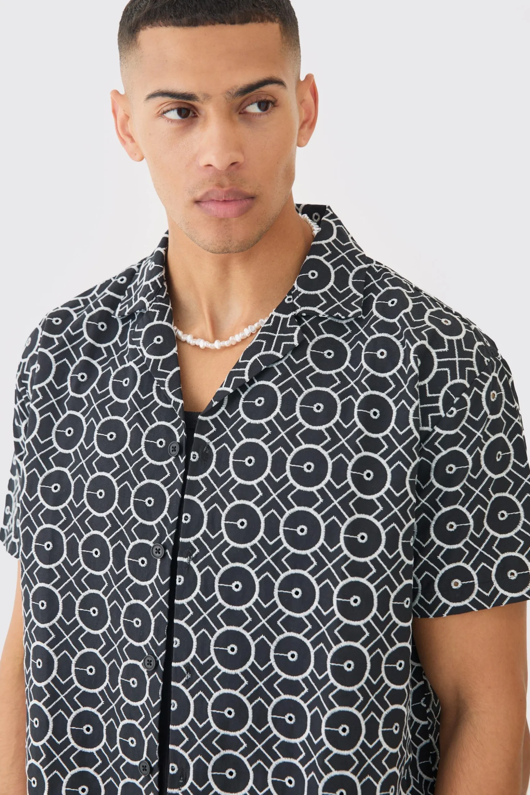 Short Sleeve Revere Oversized Embroidered Geo Shirt | BoohooMAN UK