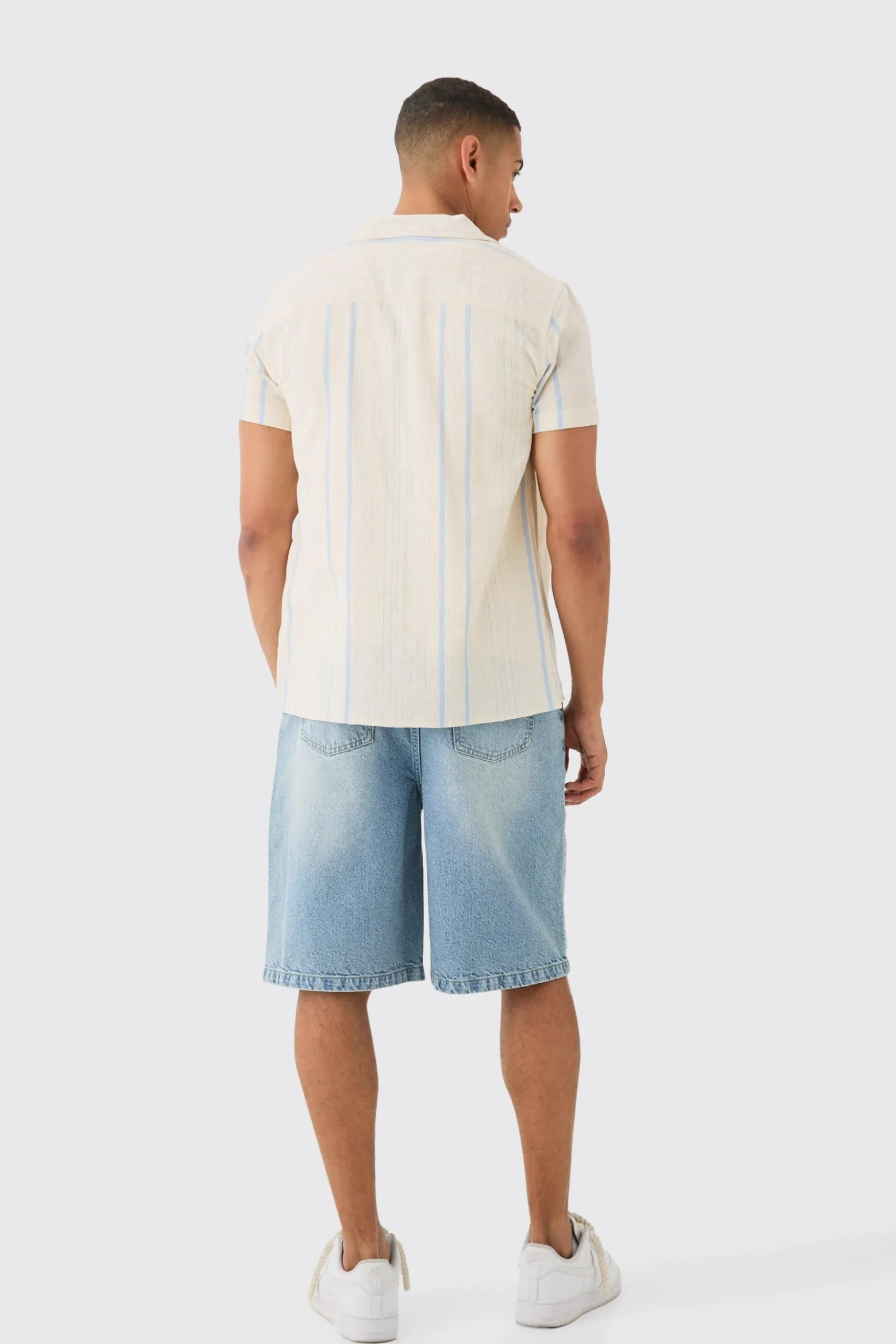 Short Sleeve Textured Multi Stripe Pocket Shirt | BoohooMAN UK