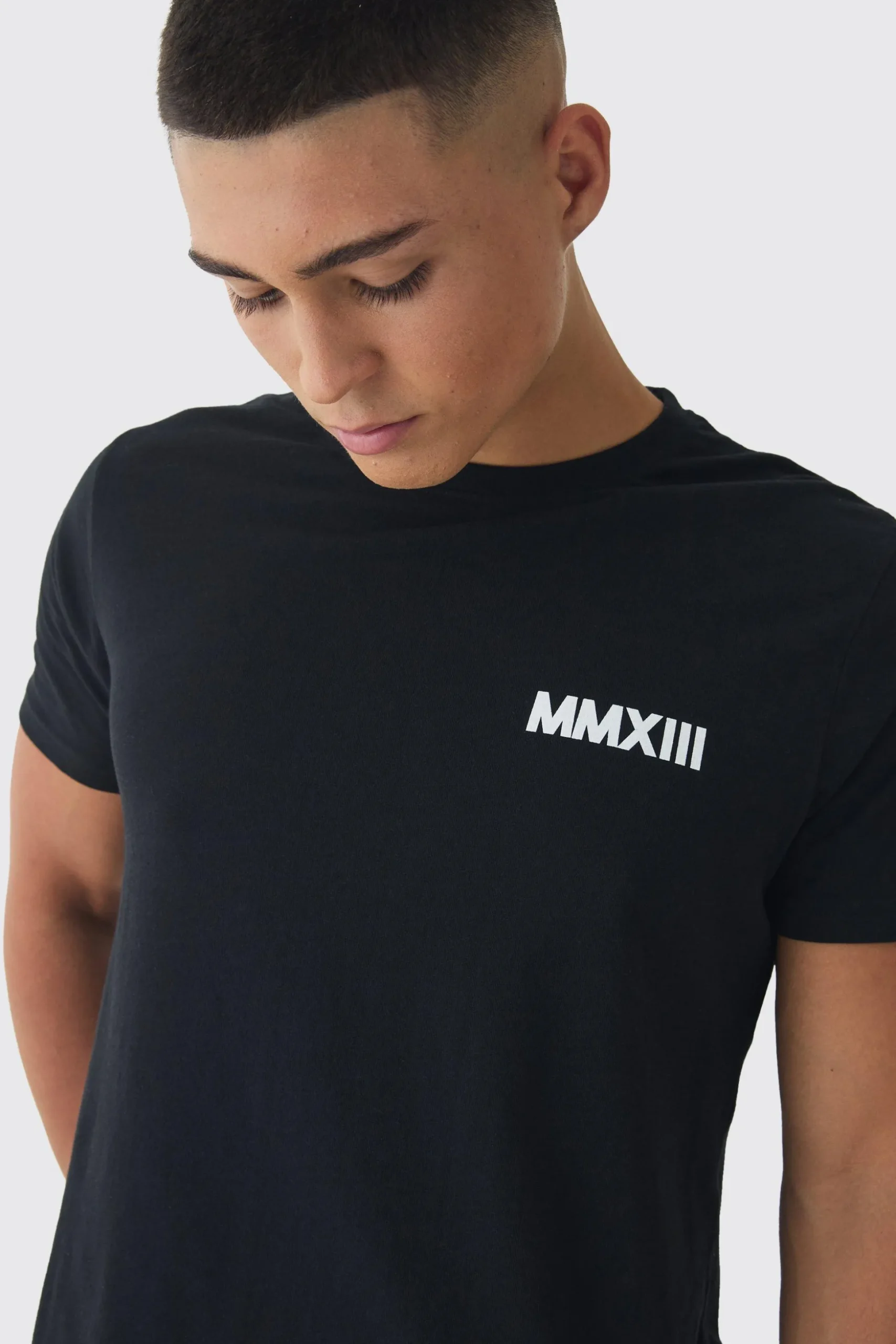 Ski Resort Print T-Shirt | BoohooMAN UK