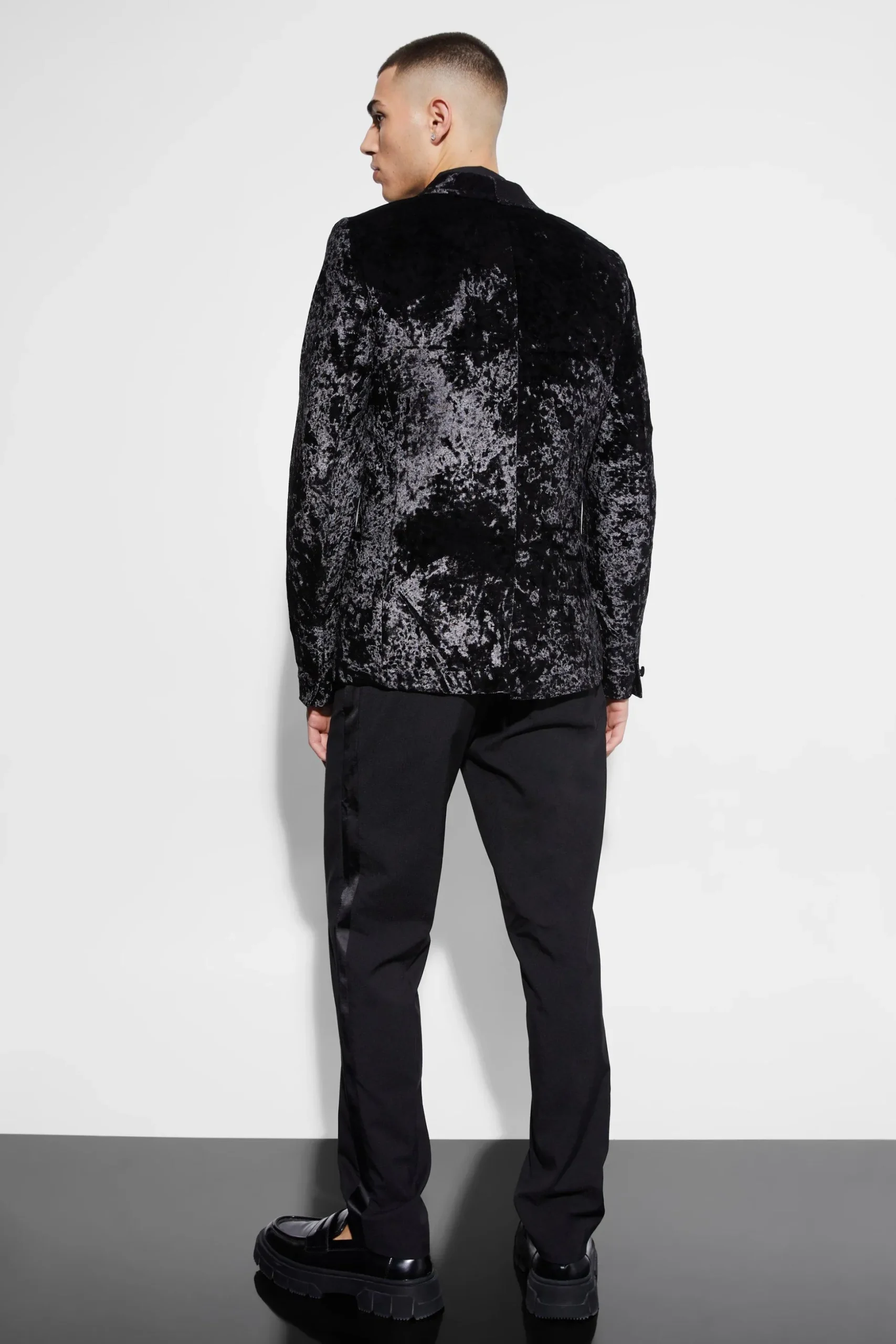 Skinny Crushed Velvet Blazer | BoohooMAN UK