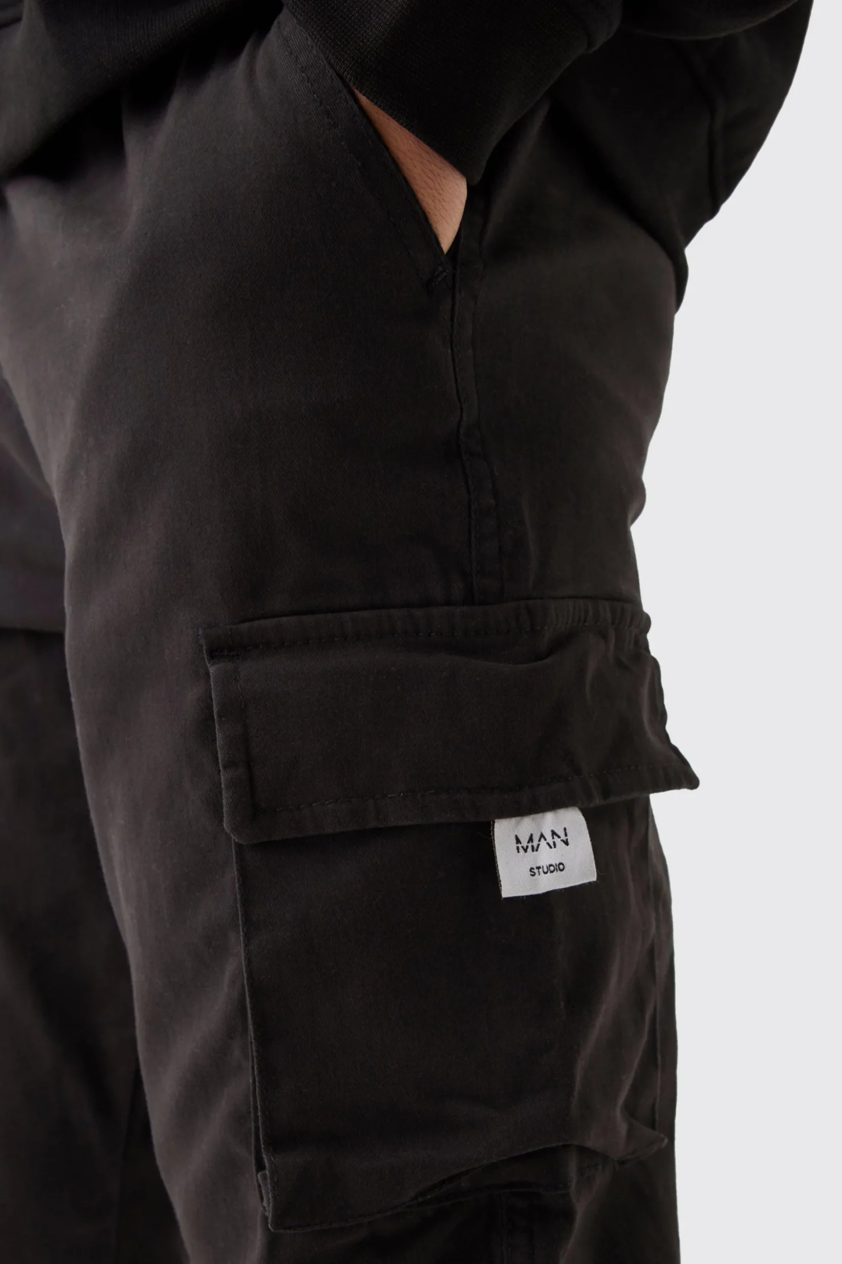 Slim Fit Elasticated Waist Woven Tab Cuffed Cargo Trousers | BoohooMAN UK