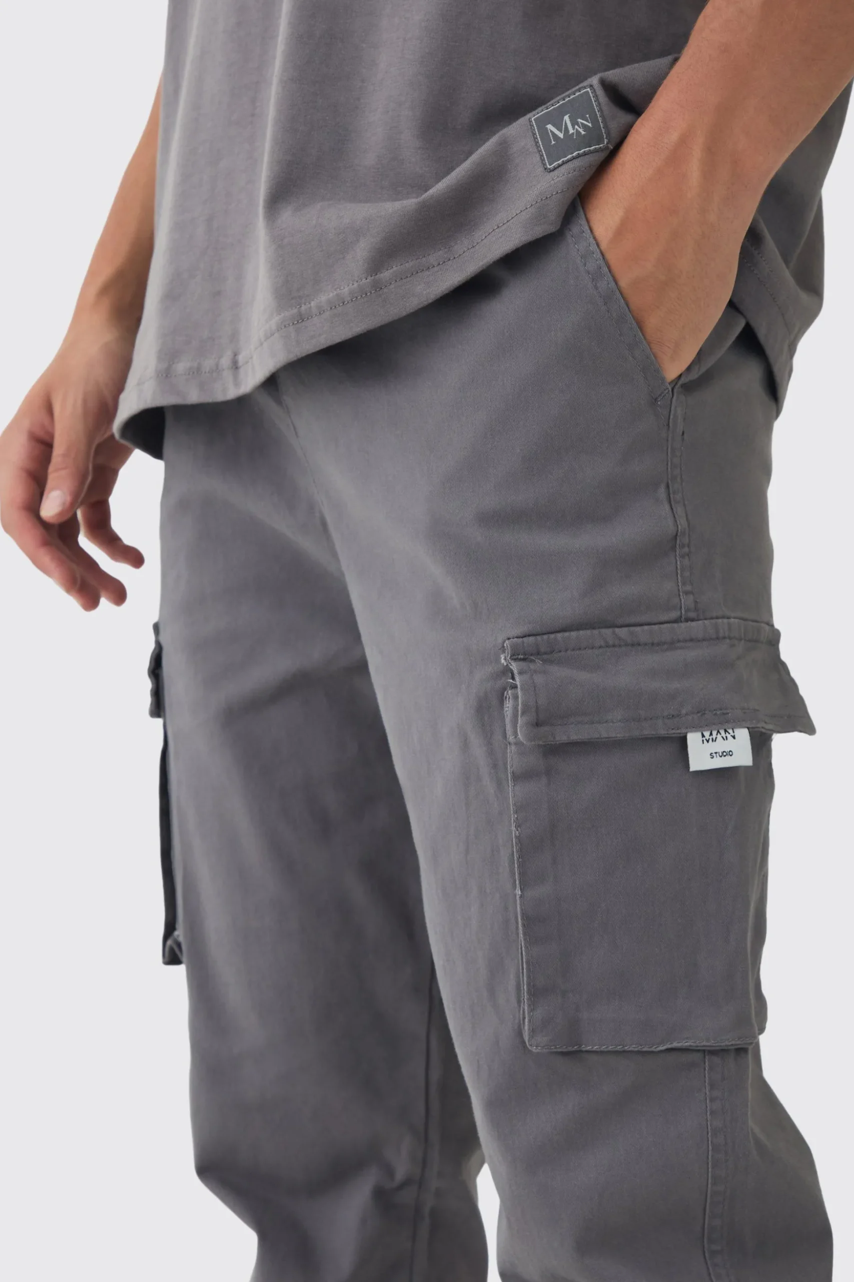 Slim Fit Elasticated Waist Woven Tab Cuffed Cargo Trousers | BoohooMAN UK