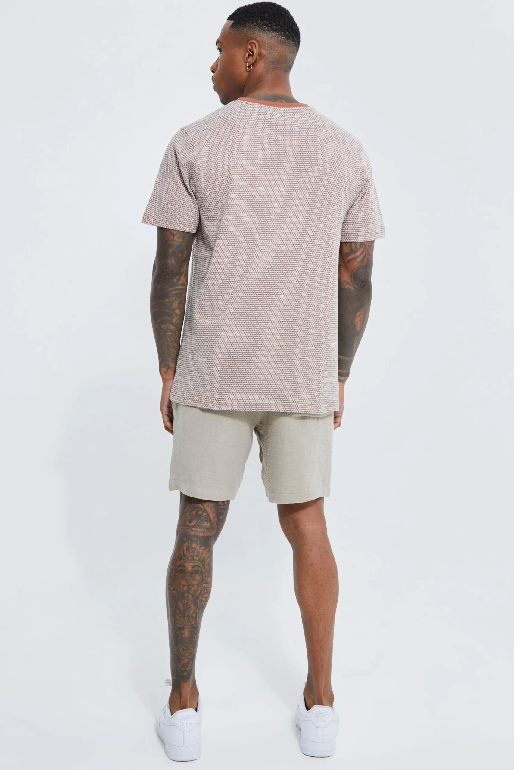Slim Fit Honeycomb Jacquard T-shirt | BoohooMAN UK