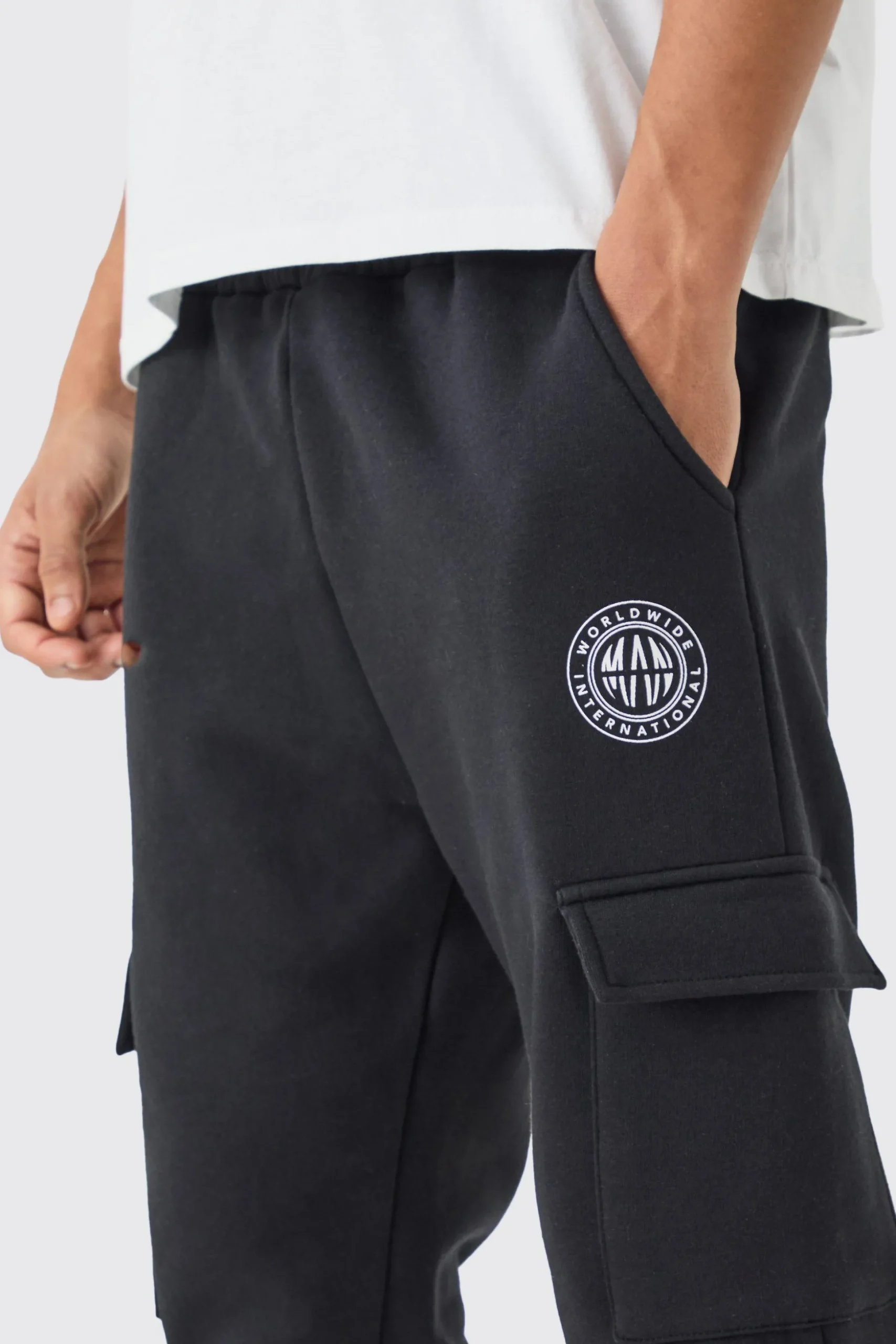 Slim Fit Man Cargo Jogger | BoohooMAN UK