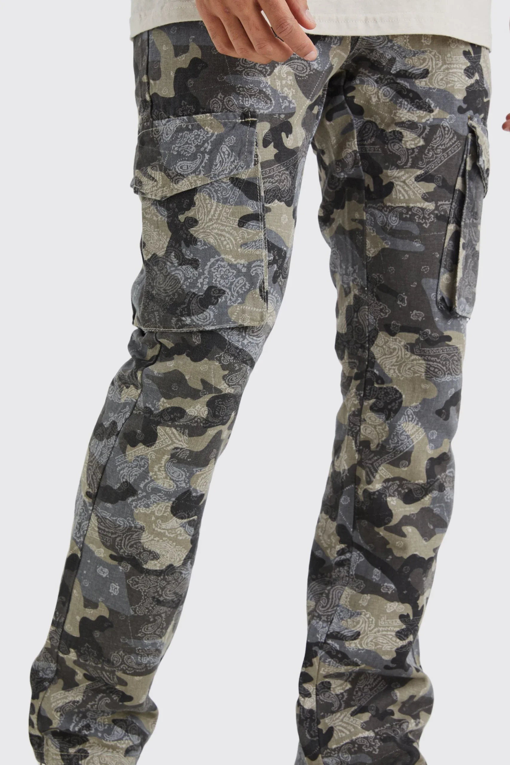 Slim Flare Gusset Camo Bandana Cargo Trouser | BoohooMAN UK