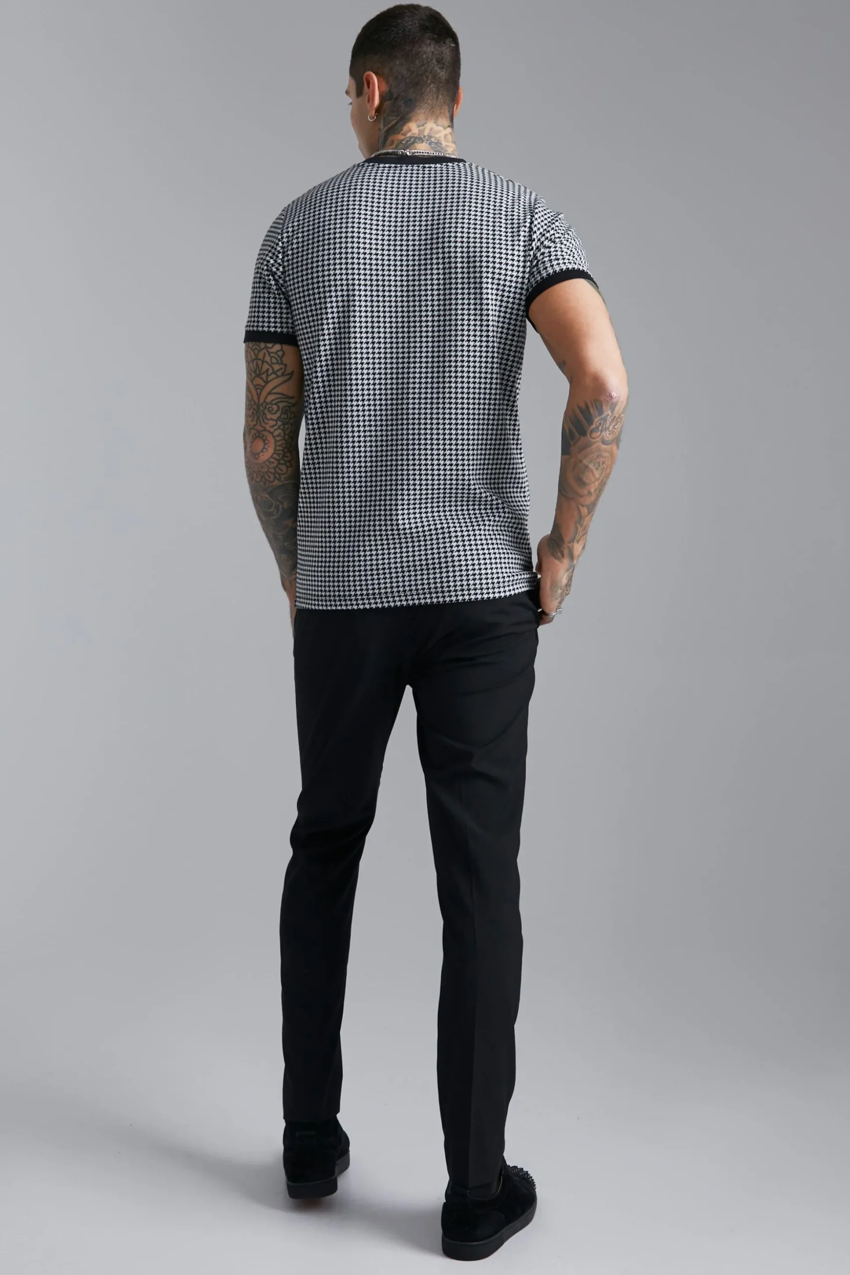 Smart Slim Dogtooth Jacquard Ringer T-shirt | BoohooMAN UK