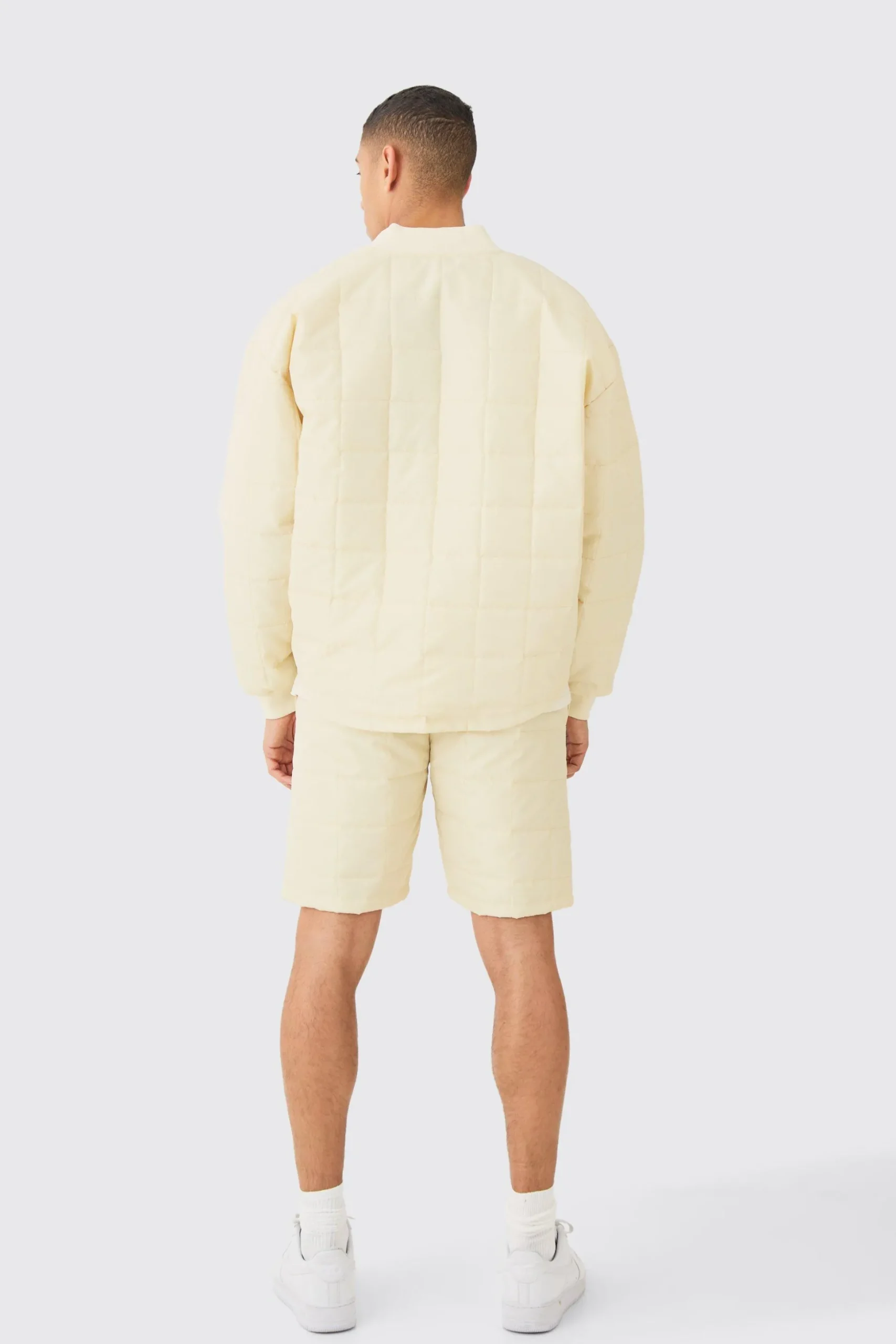 Square Quilted Toggle Waist Shorts | BoohooMAN UK