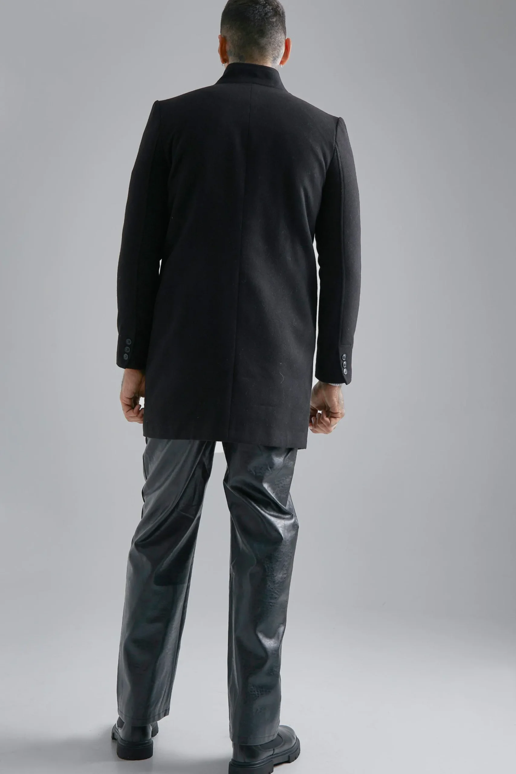 Stand Up Collar Smart Single Button | BoohooMAN UK