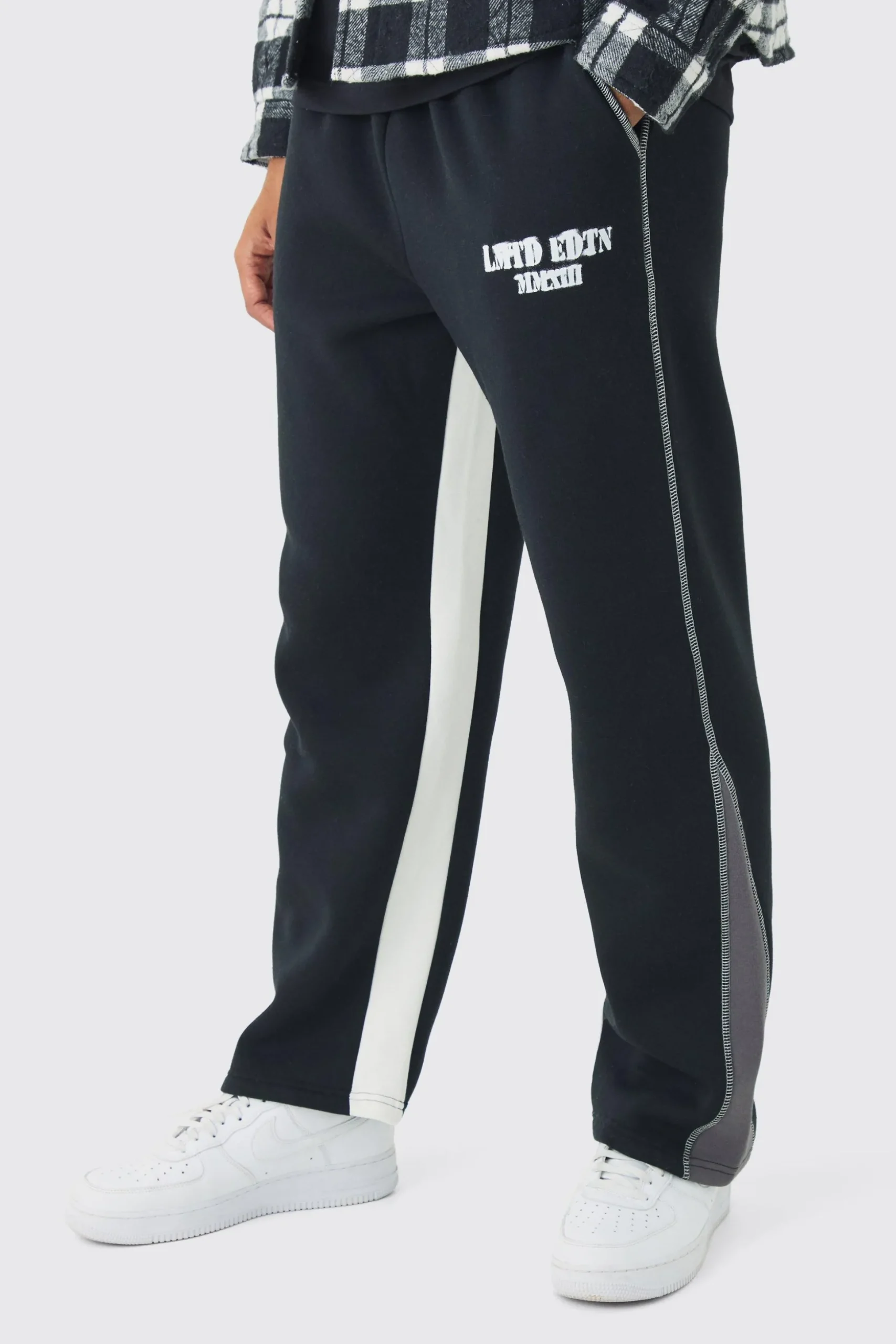 Straight Leg Contrast Stitch Gusset Jogger | BoohooMAN UK
