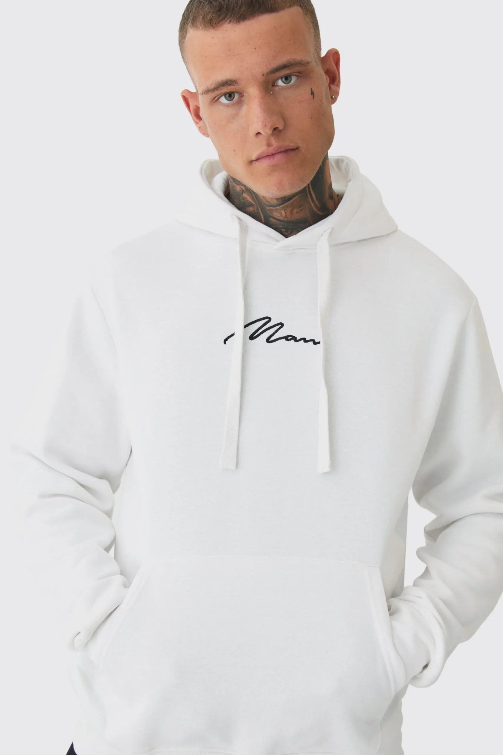 Tall Basic Man Signature Hoodie In White | BoohooMAN UK
