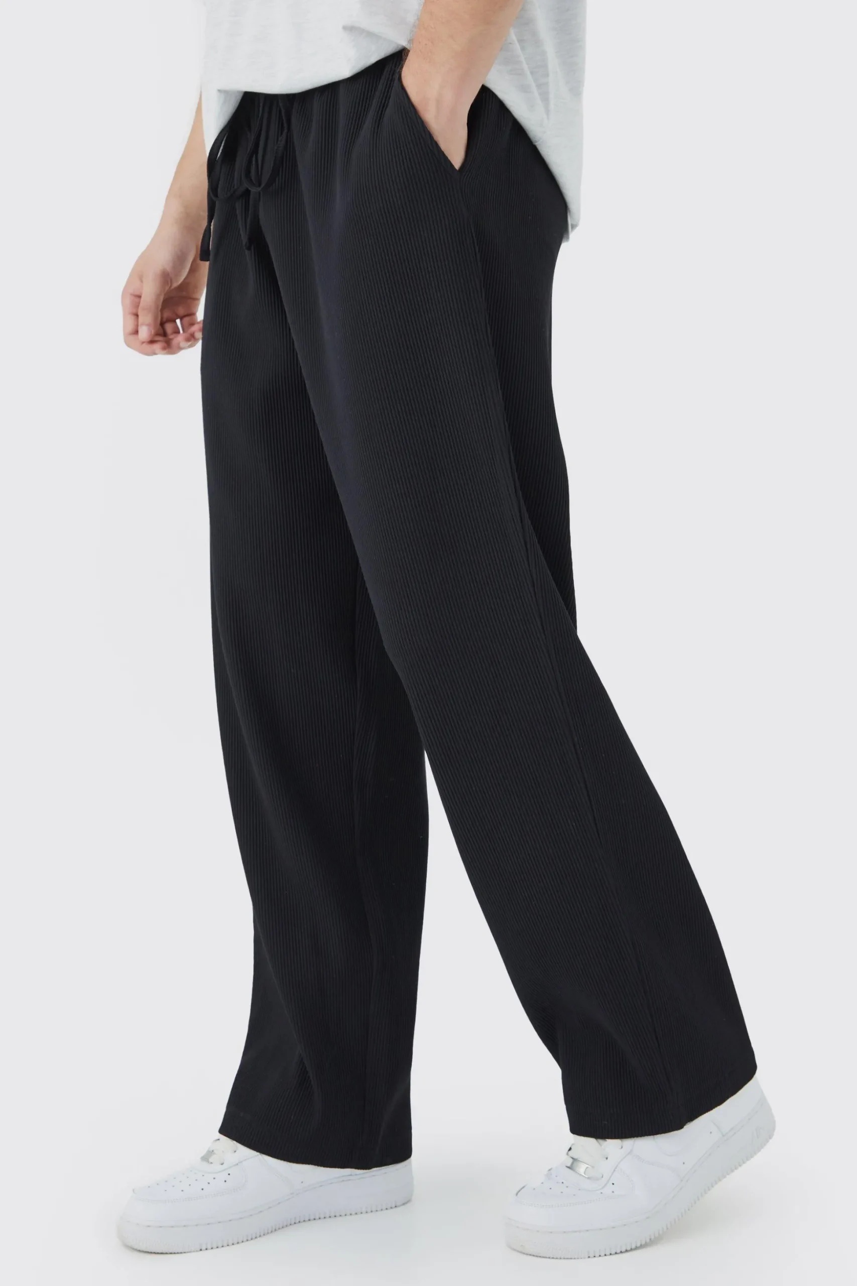 Tall Elastic Waist Relaxed Fit Cropped Pleated Trouser | BoohooMAN UK