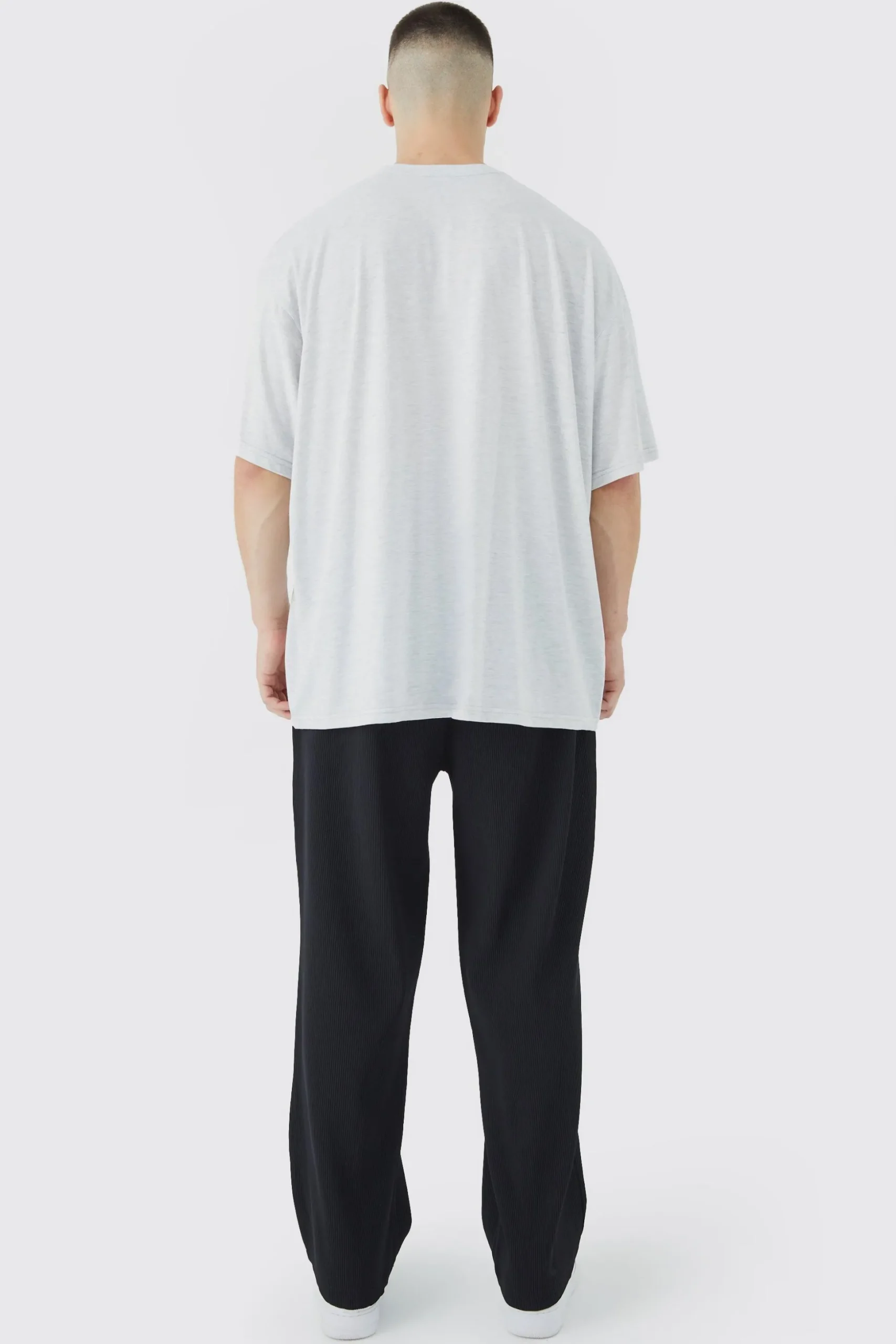 Tall Elastic Waist Relaxed Fit Cropped Pleated Trouser | BoohooMAN UK