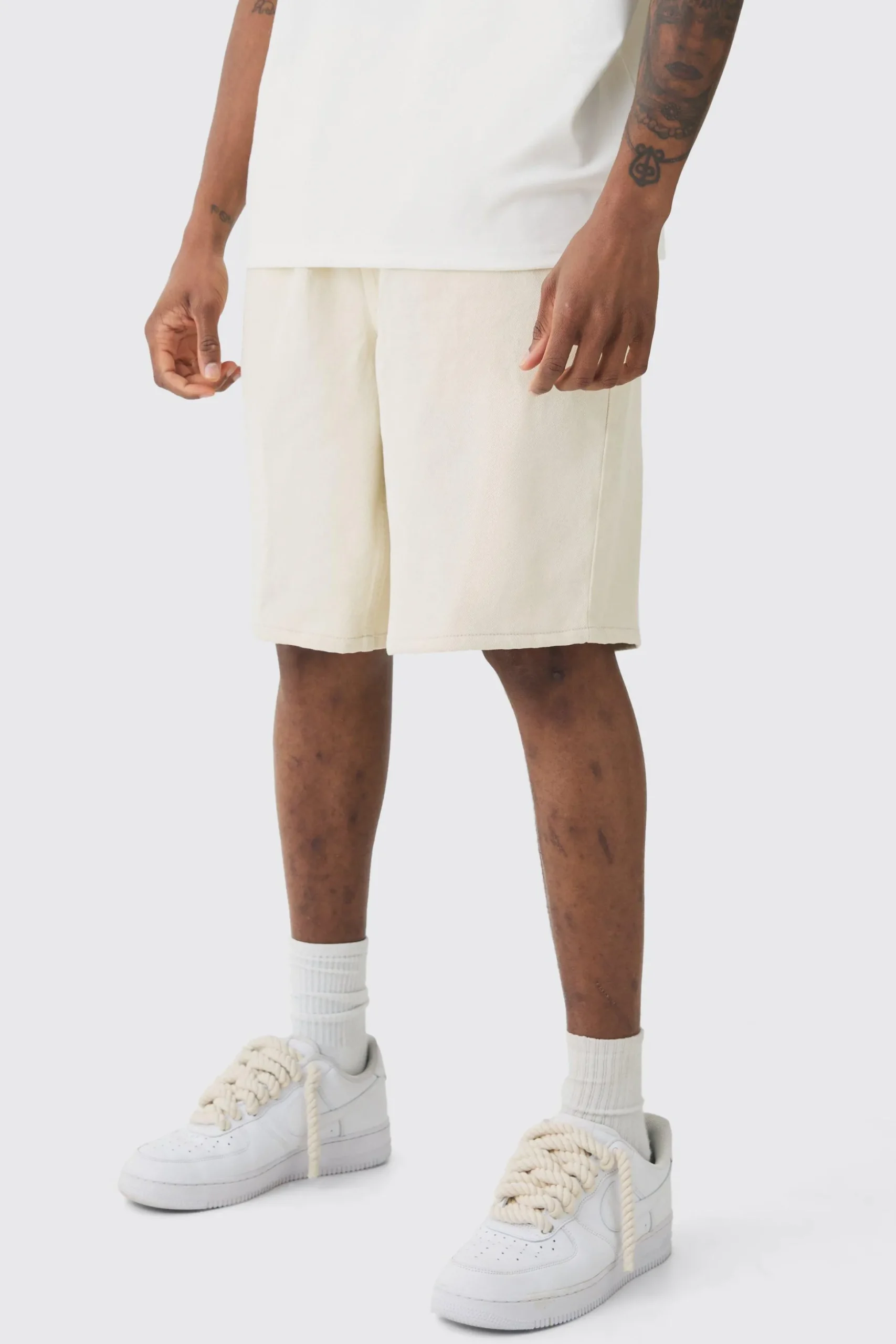 Tall Elasticated Waist Drawcord Detail Slim Fit Shorts In Ecru | BoohooMAN UK