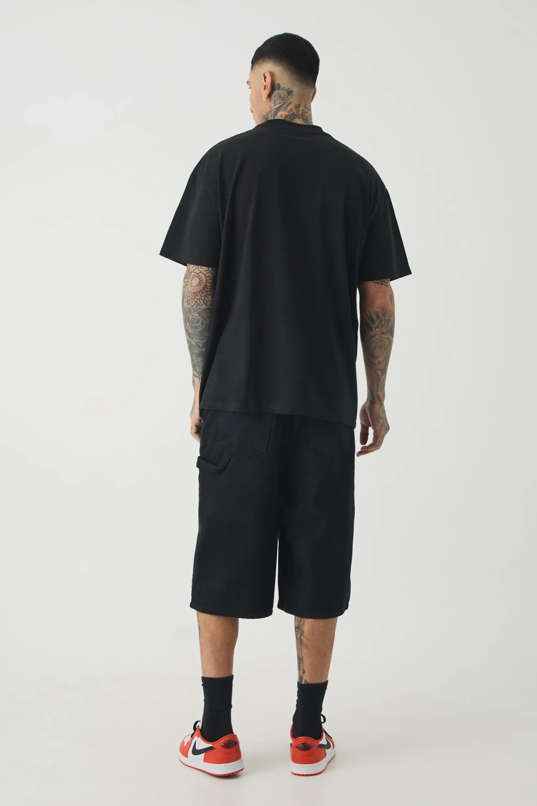 Tall Extended Neck Flower Print T-shirt | BoohooMAN UK