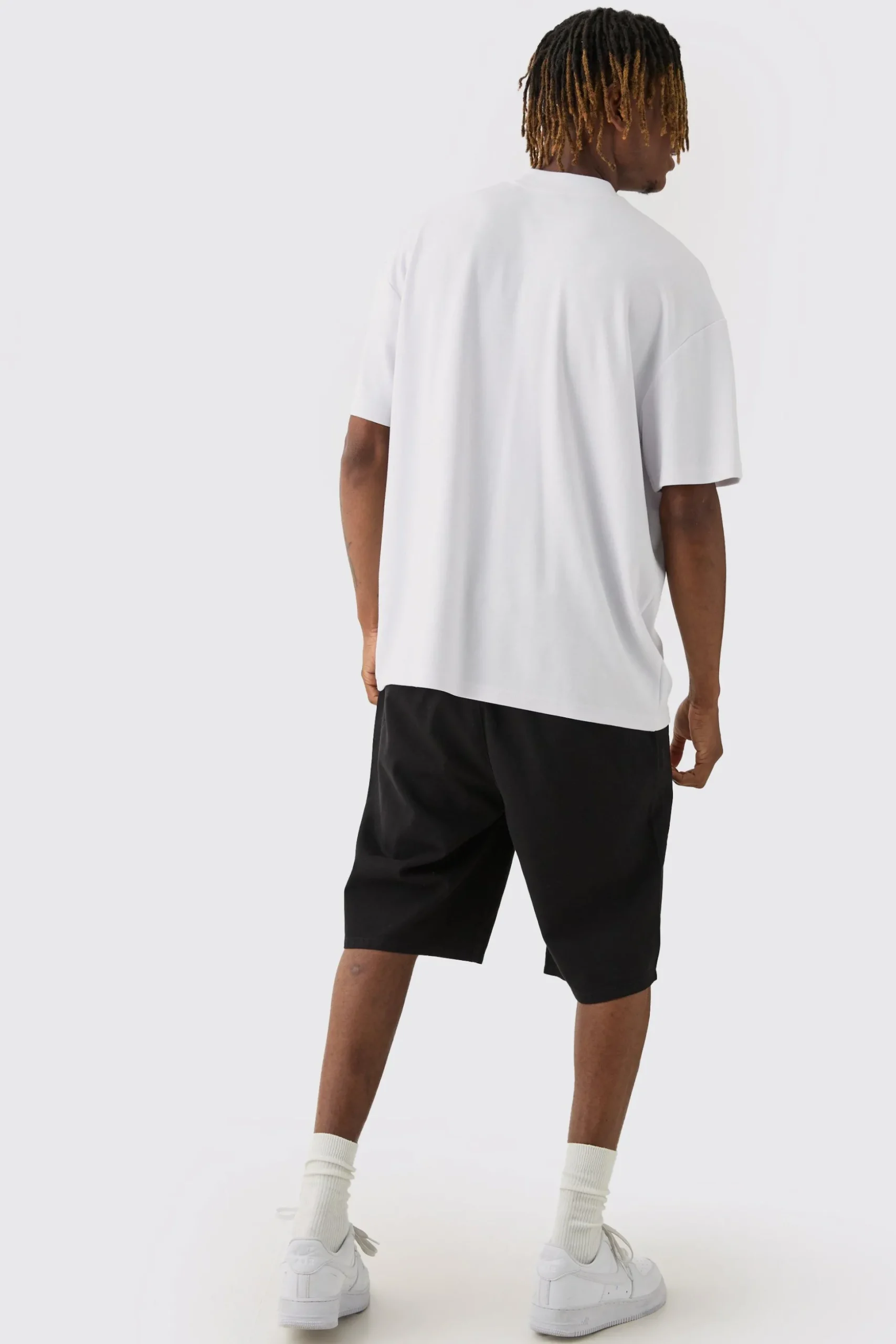 Tall Fixed Waist Black Relaxed Fit Shorts | BoohooMAN UK