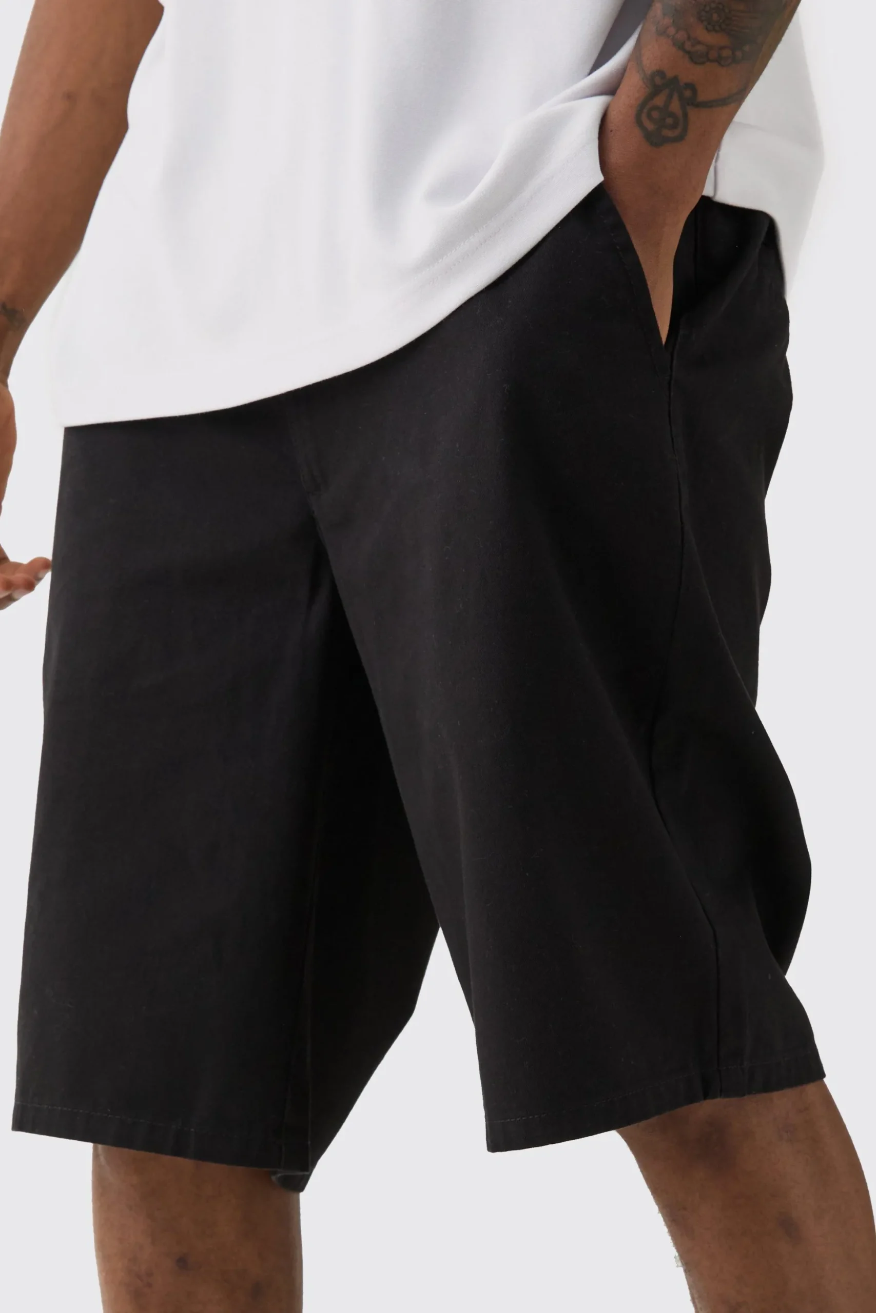 Tall Fixed Waist Black Relaxed Fit Shorts | BoohooMAN UK