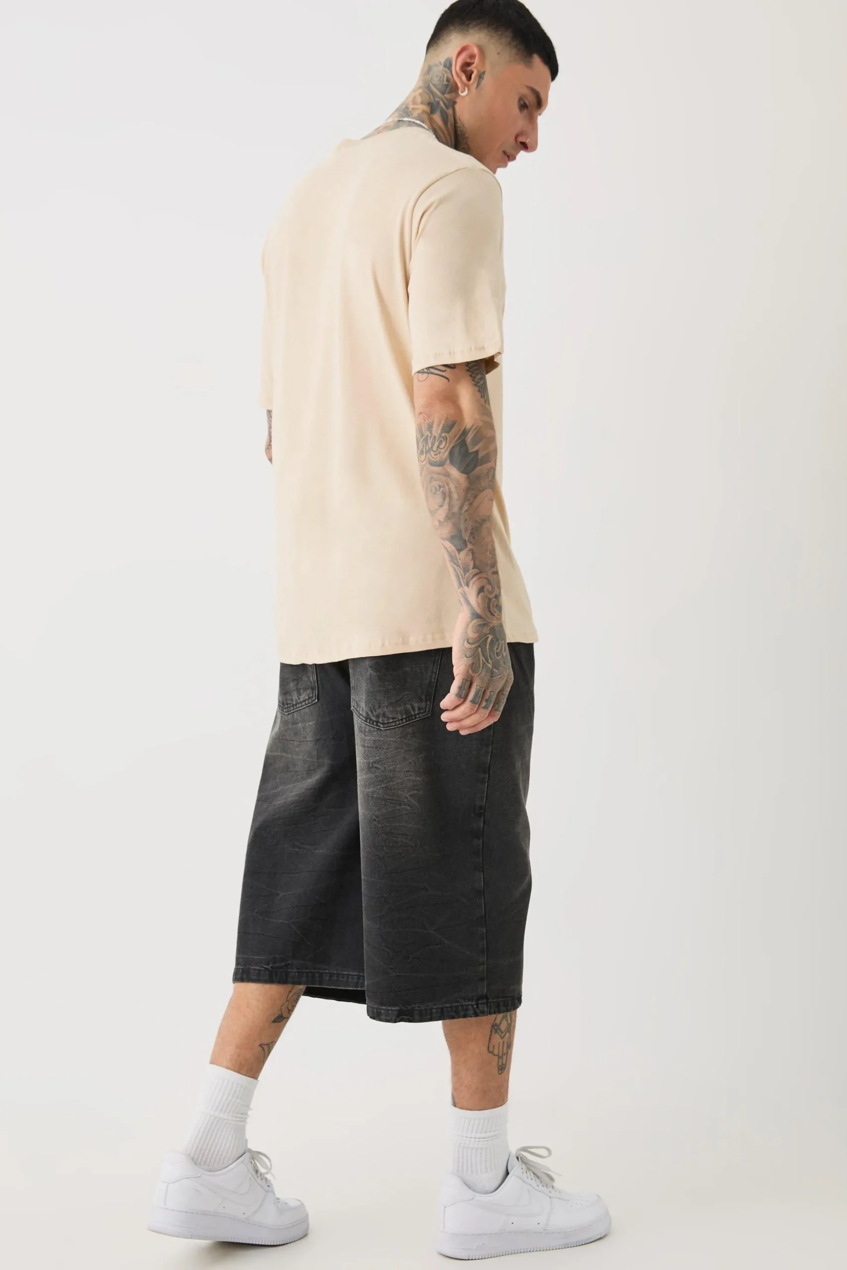 Tall Floral Line Drawing Print T-shirt | BoohooMAN UK