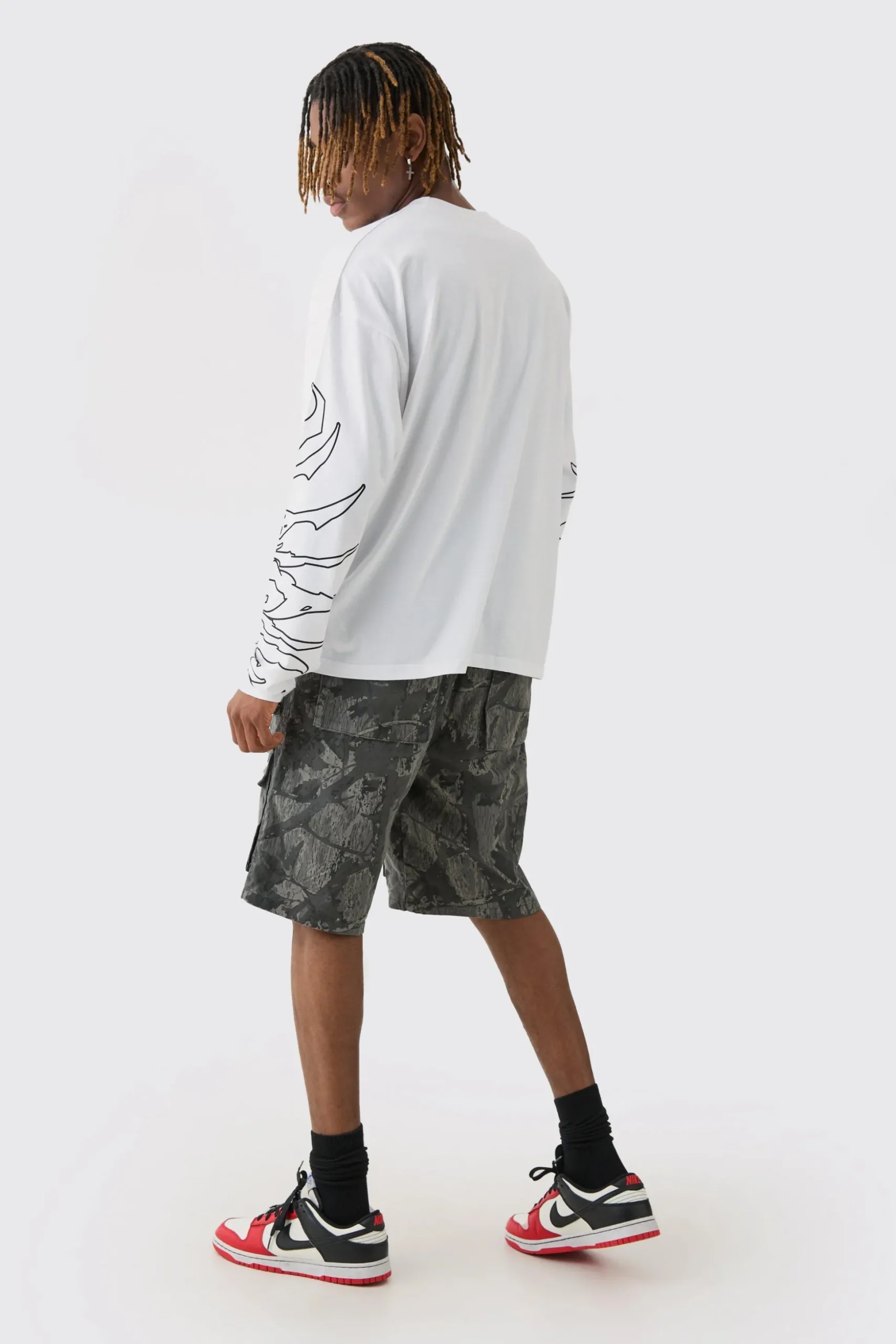 Tall Graphic Long Sleeve T-Shirt | BoohooMAN UK