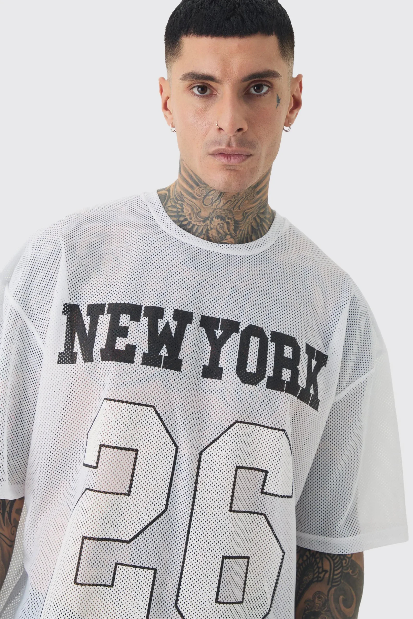 Tall New York Printed Mesh Basketball T-shirt In White | BoohooMAN UK