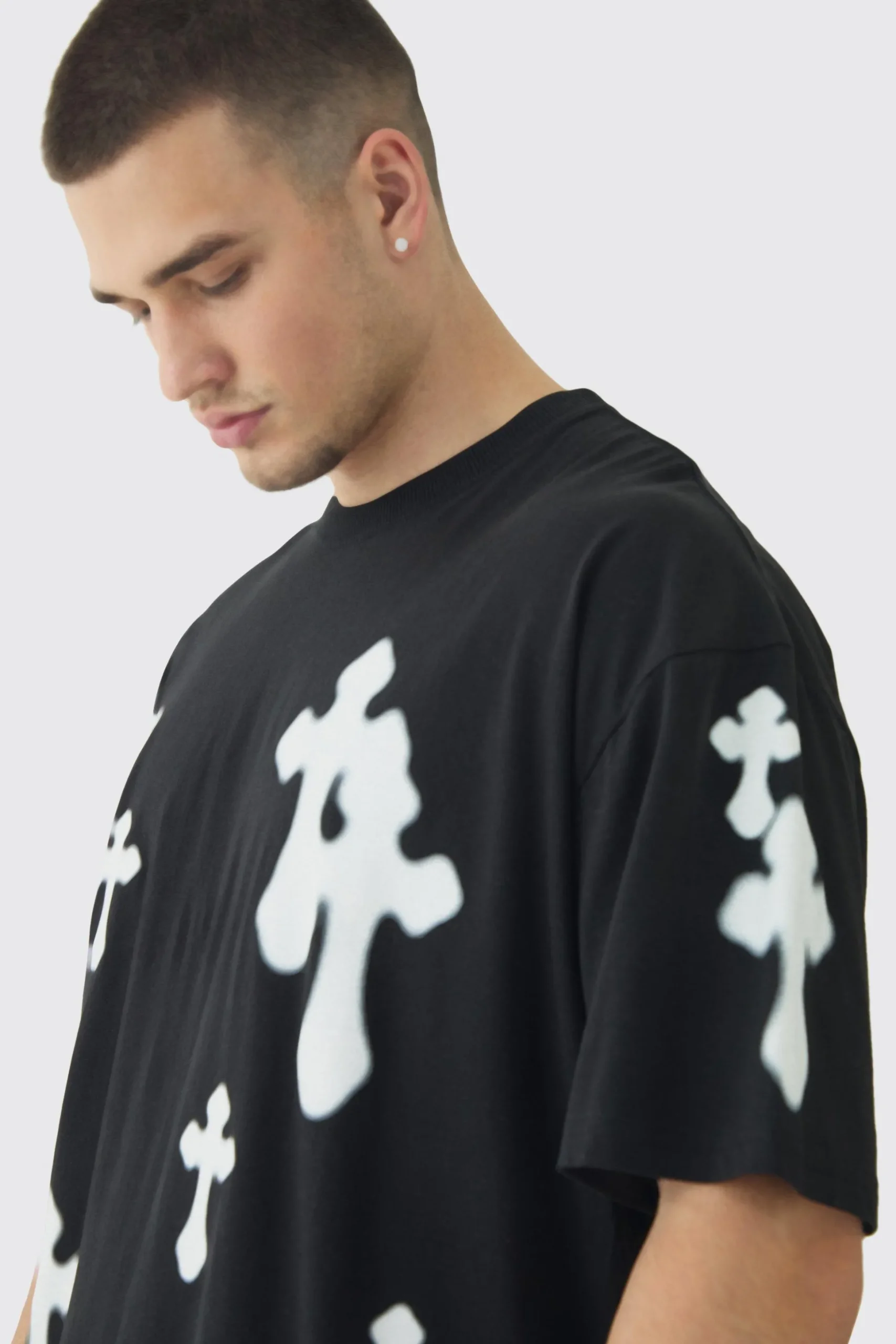 Tall Oversized Airbrush Cross Print T-Shirt | BoohooMAN UK