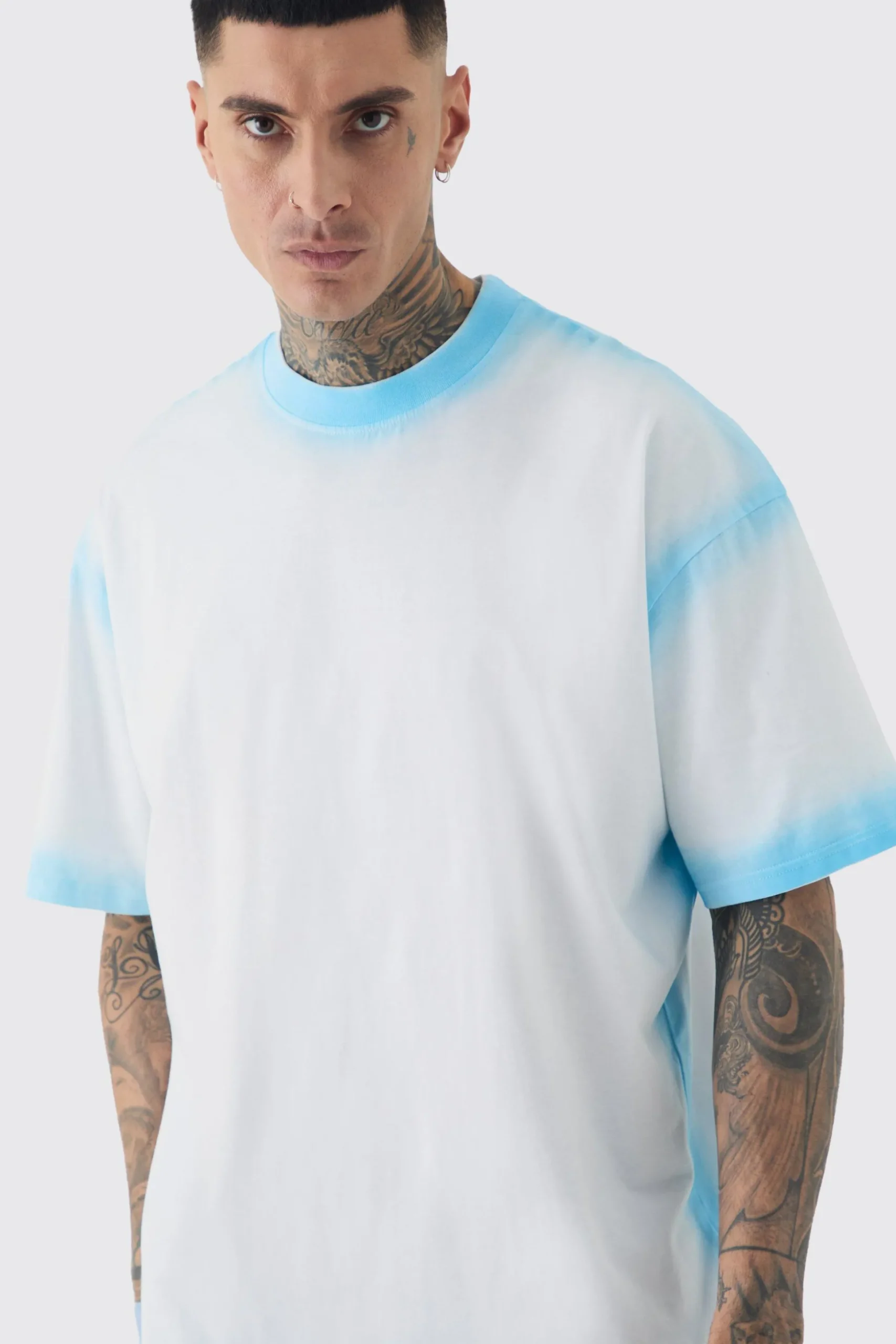 Tall Oversized Extended Neck Spray Wash T-shirt | BoohooMAN UK