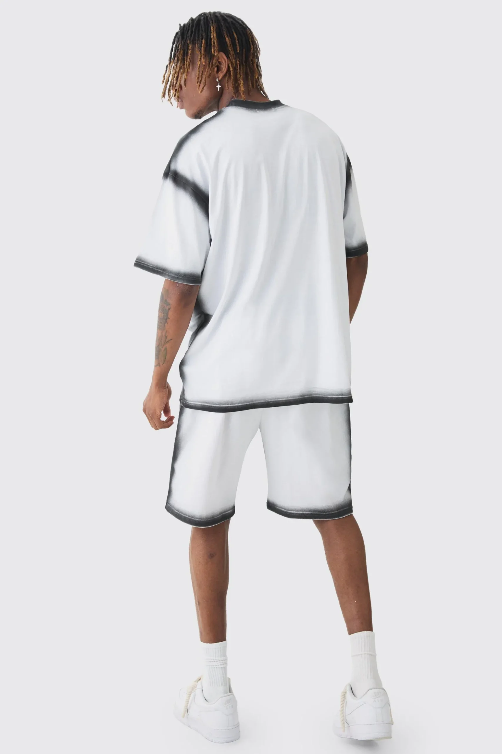 Tall Oversized Extended Neck Spray Wash T-shirt & Short Set | BoohooMAN UK