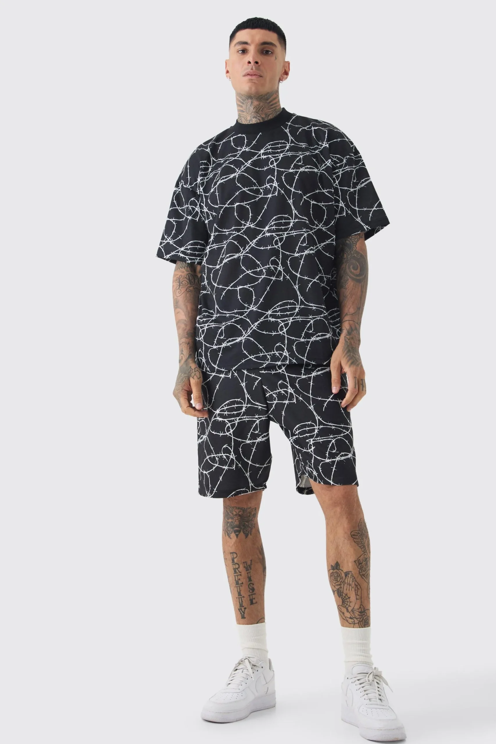 Tall Oversized Extended Neck Barbwire T-shirt & Short Set | BoohooMAN UK